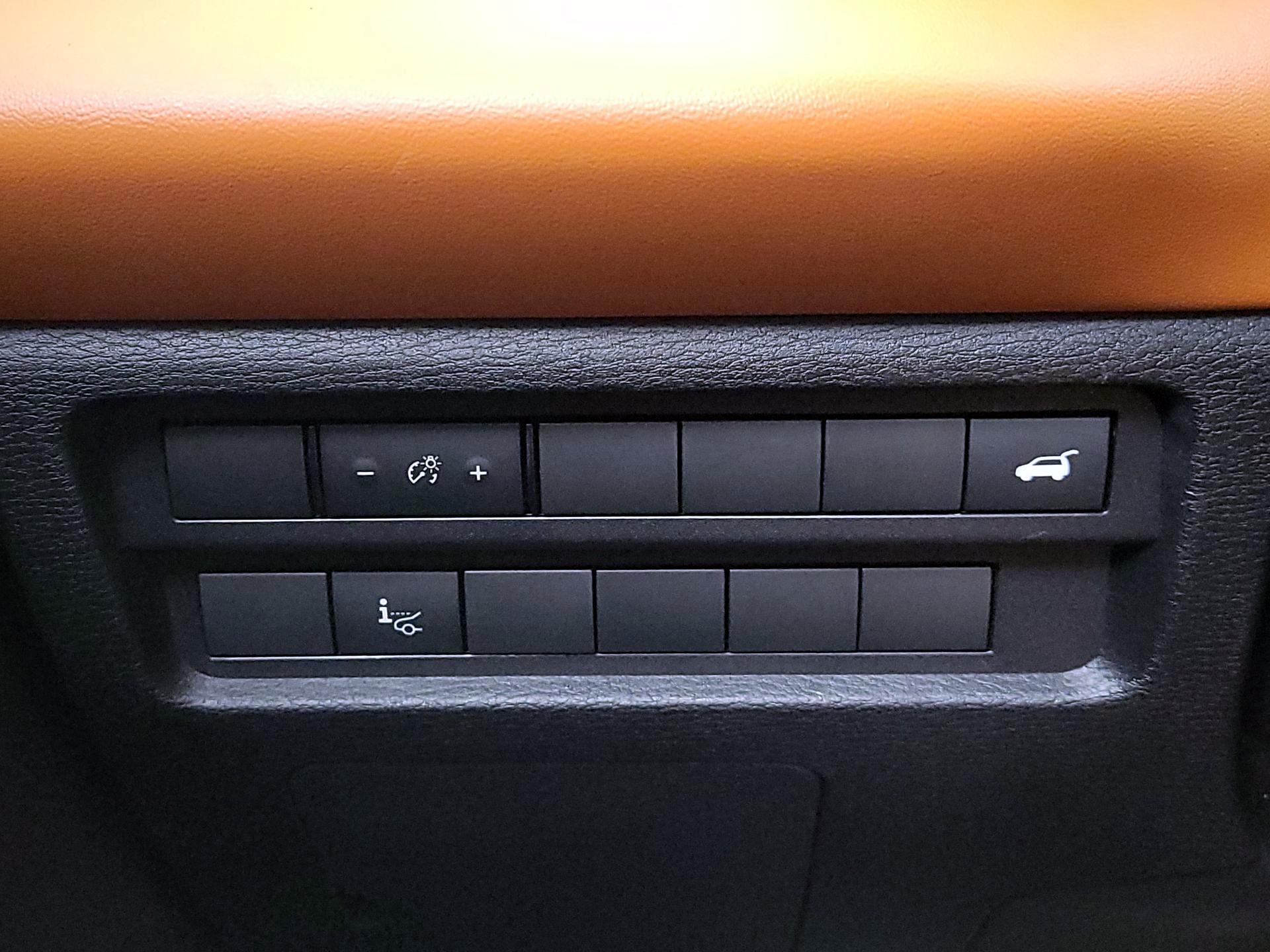 Thumbnail: 2022 Mitsubishi Outlander - 13