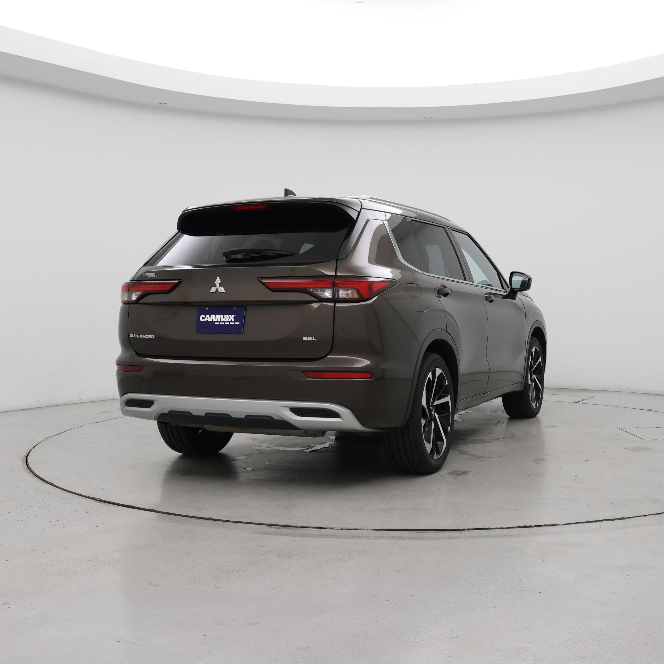 Thumbnail: 2022 Mitsubishi Outlander - 8