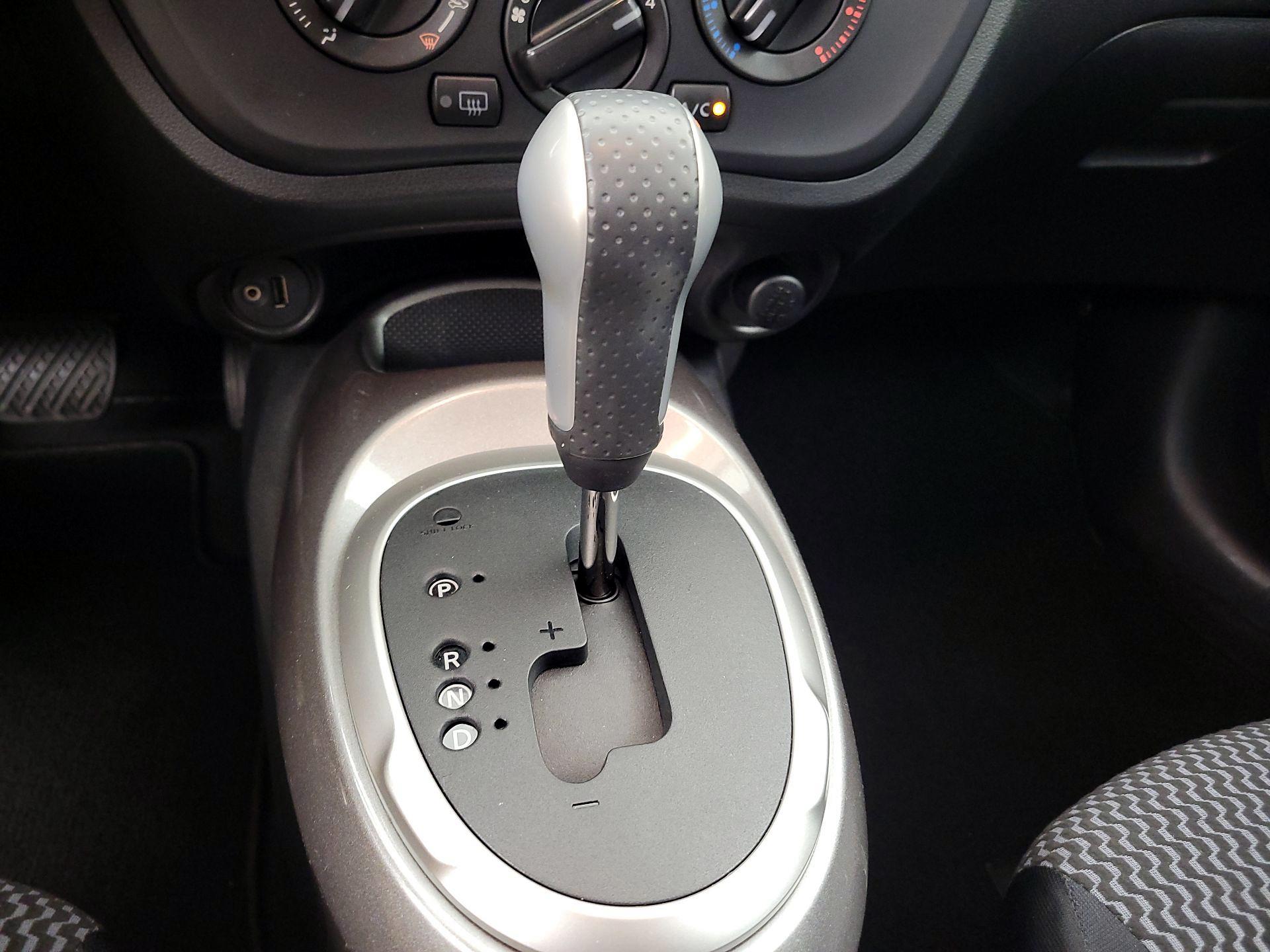 Thumbnail: 2015 Nissan Juke - 17