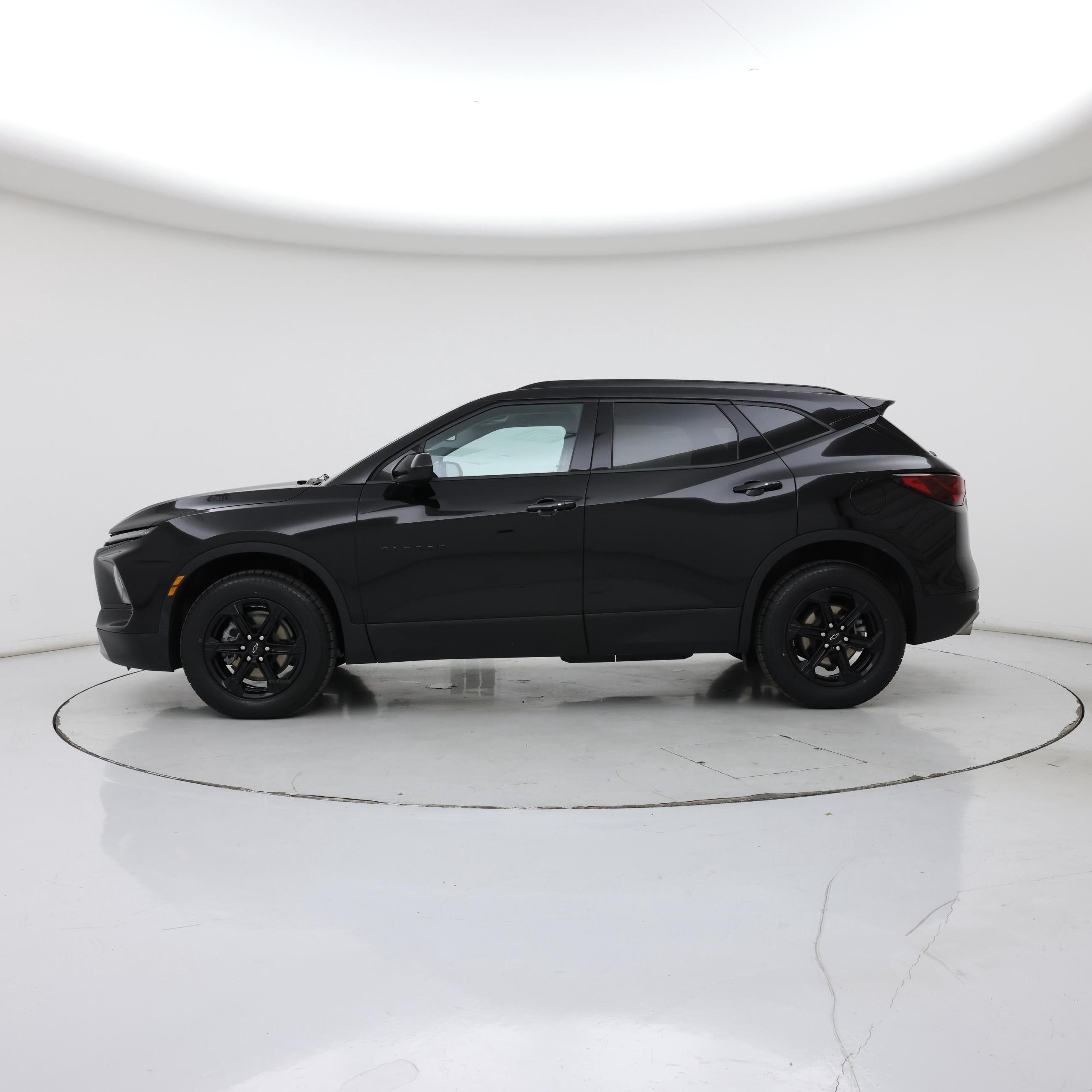 Thumbnail: 2023 Chevrolet Blazer - 3
