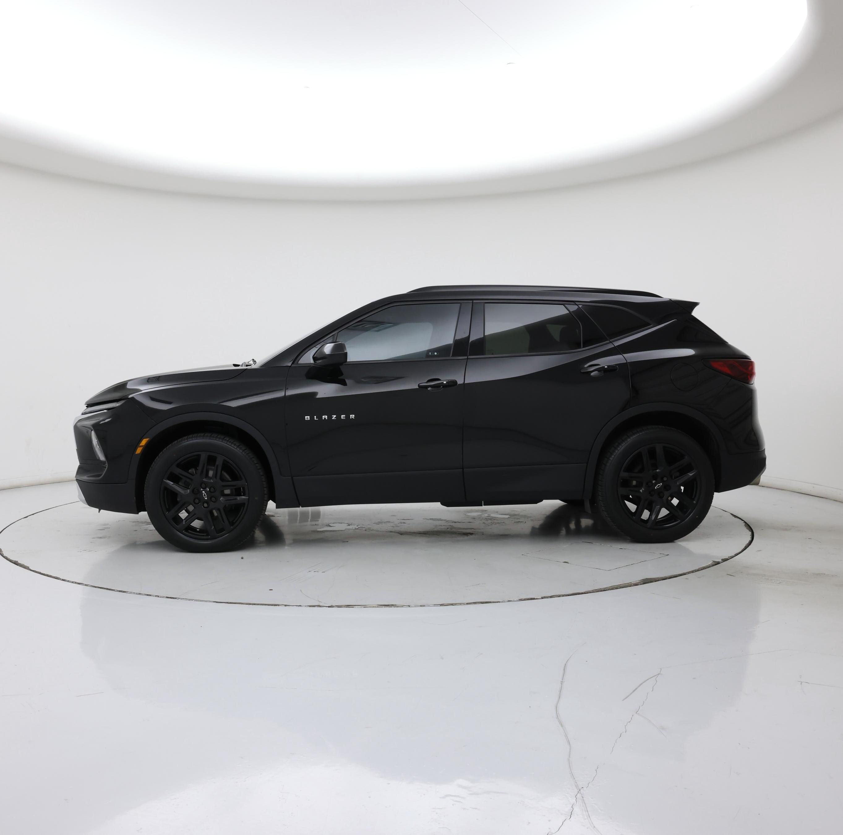 Thumbnail: 2023 Chevrolet Blazer - 3