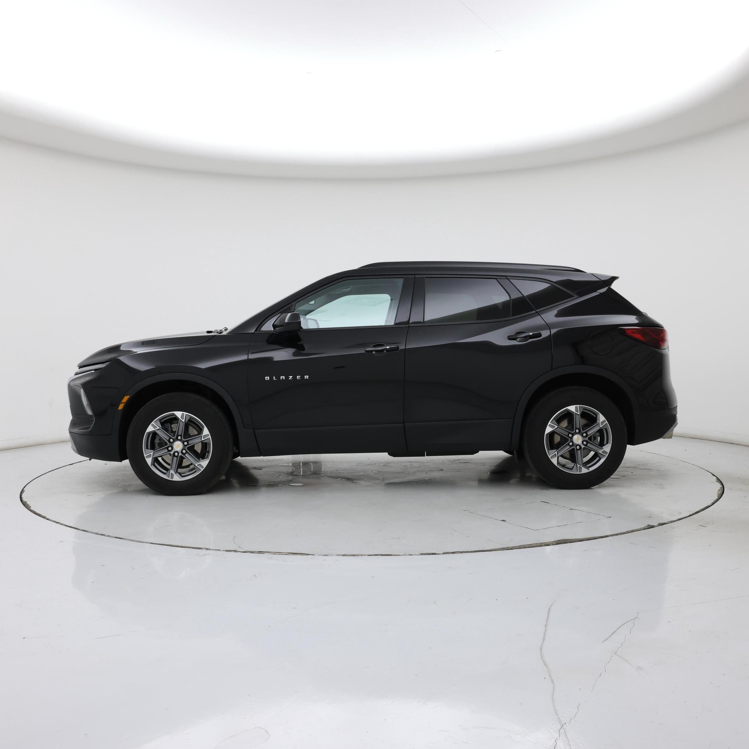 Thumbnail: 2023 Chevrolet Blazer - 3