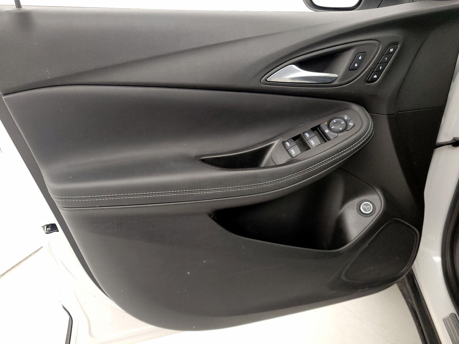 Thumbnail: 2021 Buick Encore GX - 12
