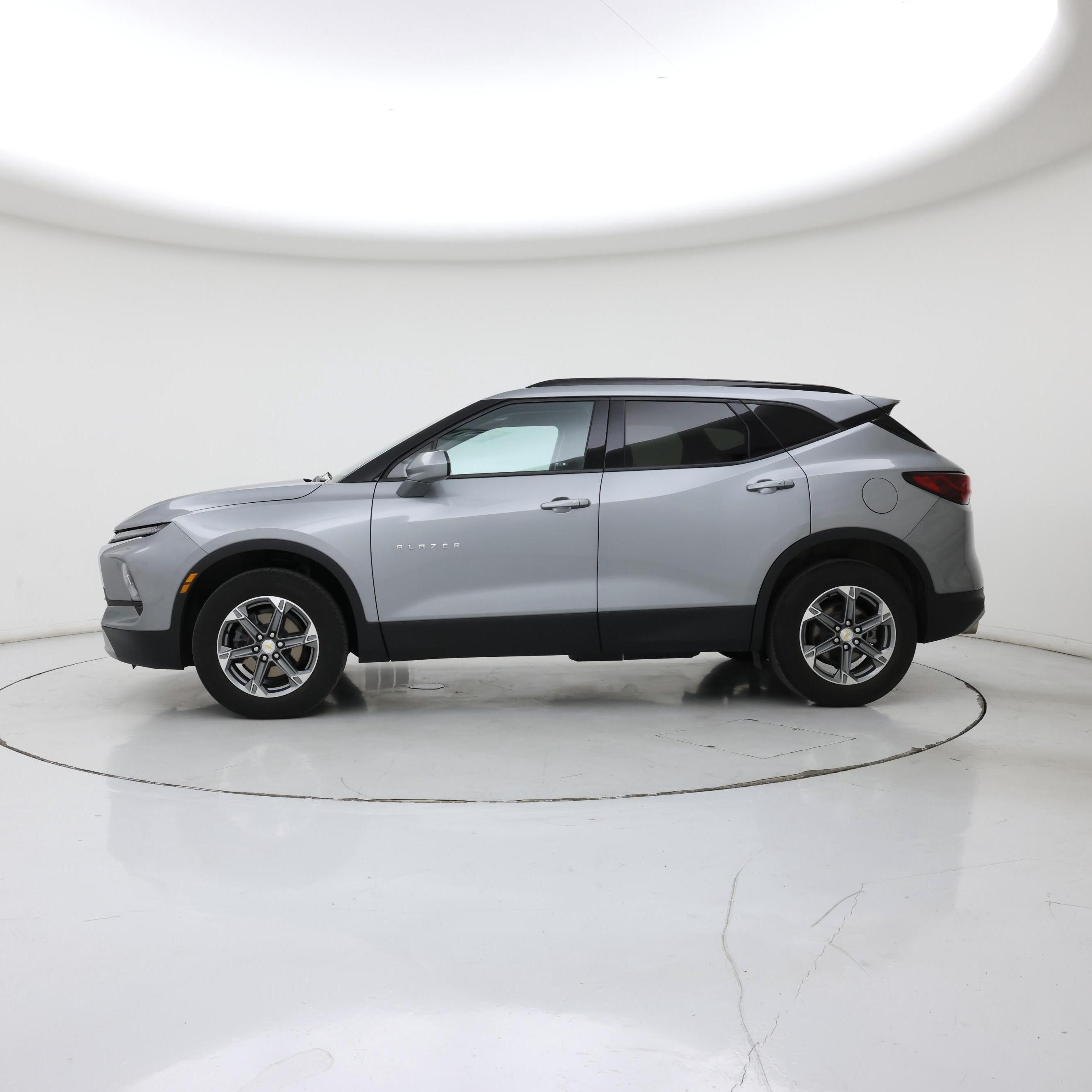Thumbnail: 2023 Chevrolet Blazer - 3