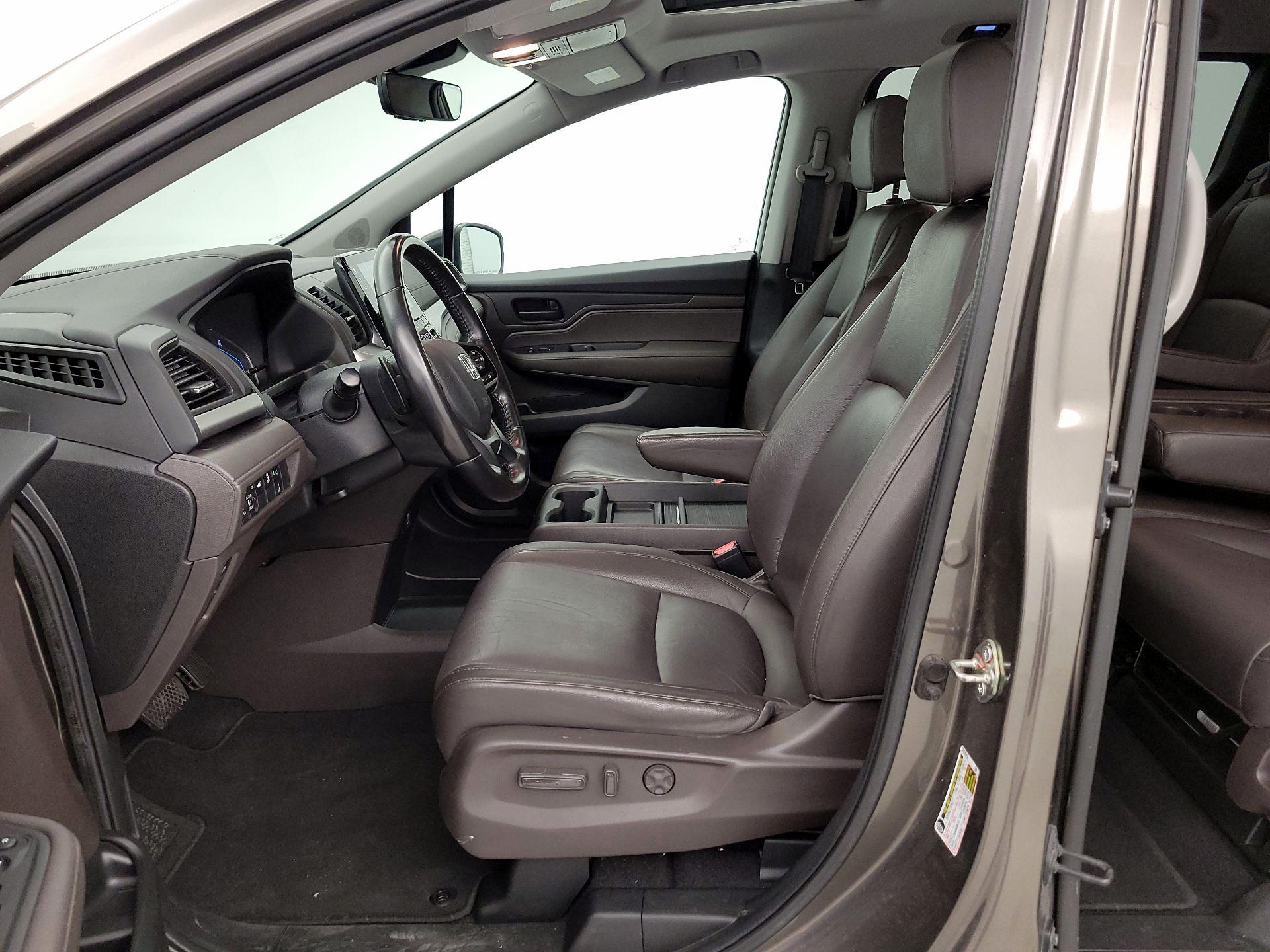 Thumbnail: 2018 Honda Odyssey - 11