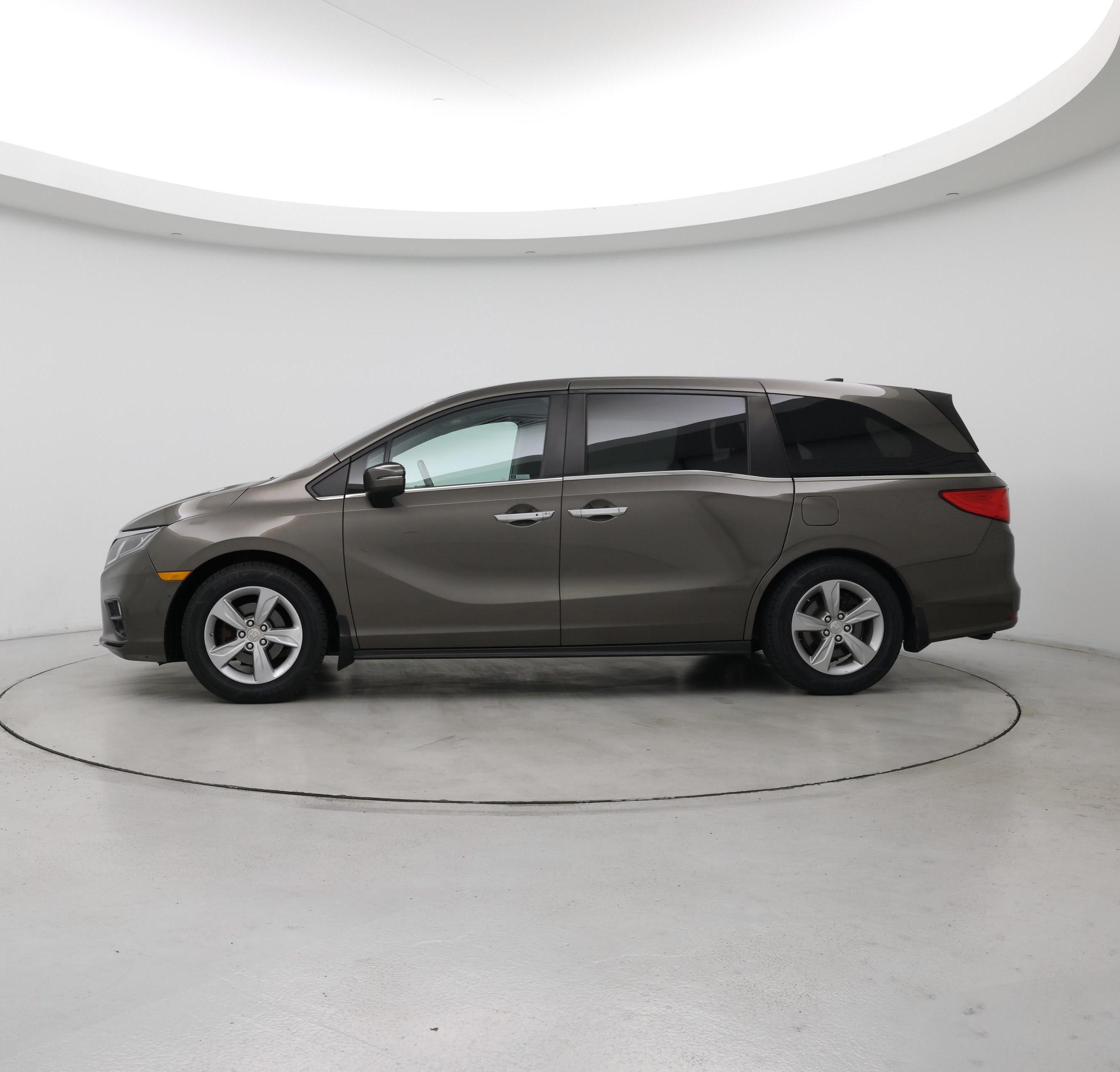 Thumbnail: 2018 Honda Odyssey - 3