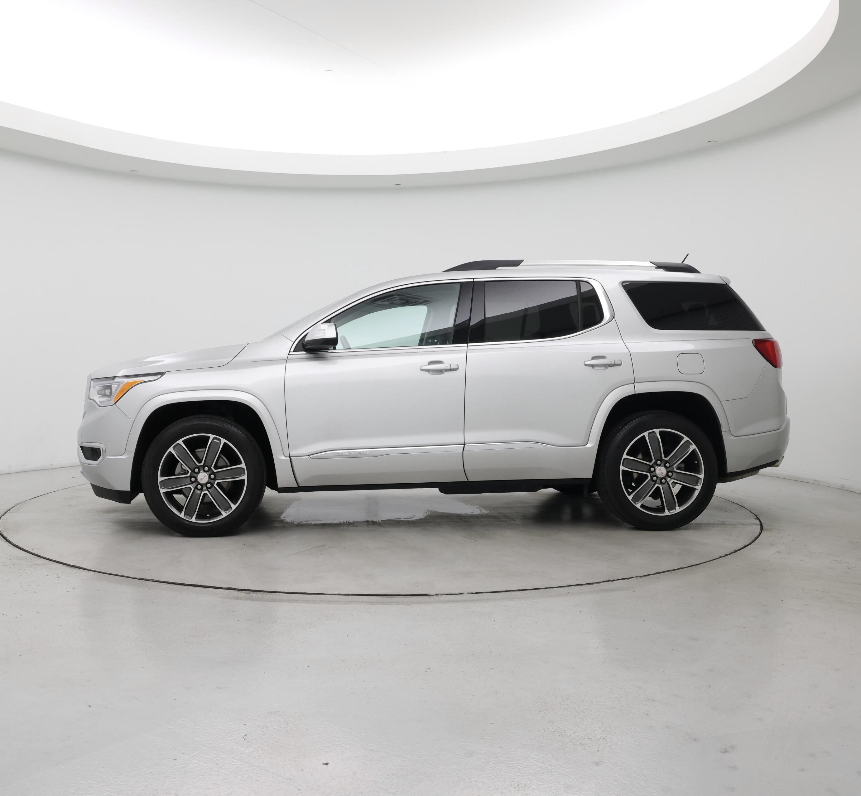 Thumbnail: 2019 GMC Acadia - 3