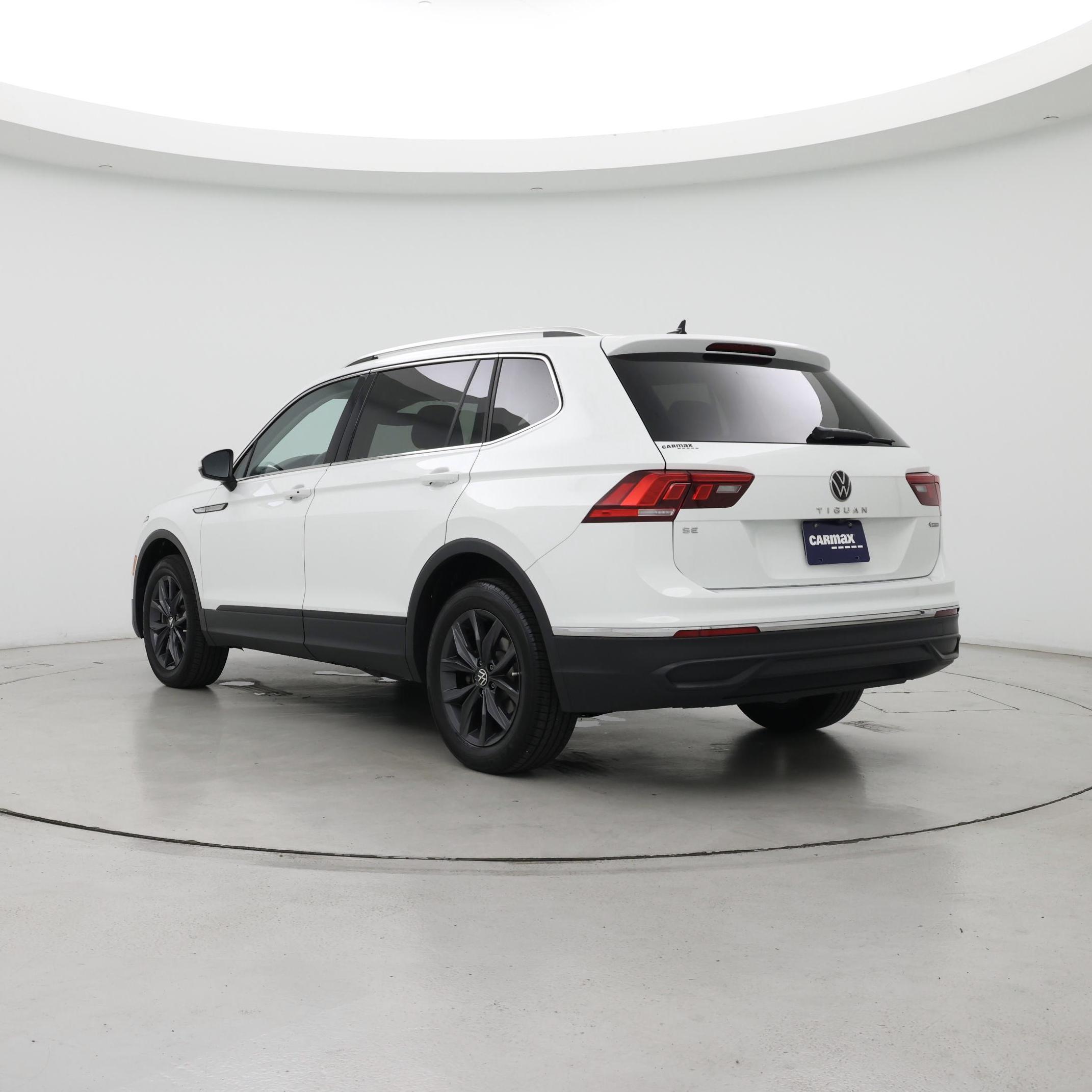 Thumbnail: 2022 Volkswagen Tiguan - 2