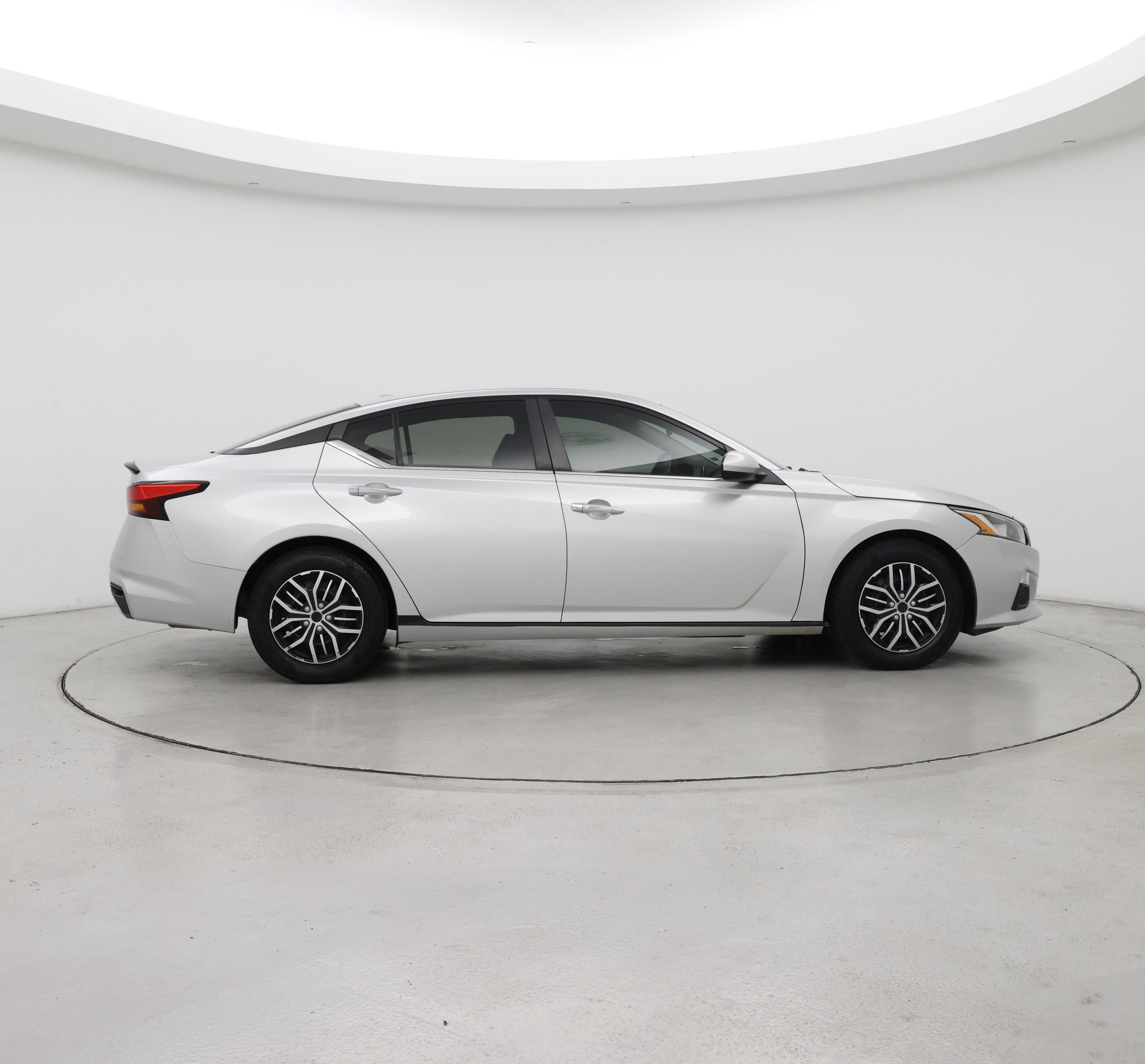 Thumbnail: 2019 Nissan Altima - 7