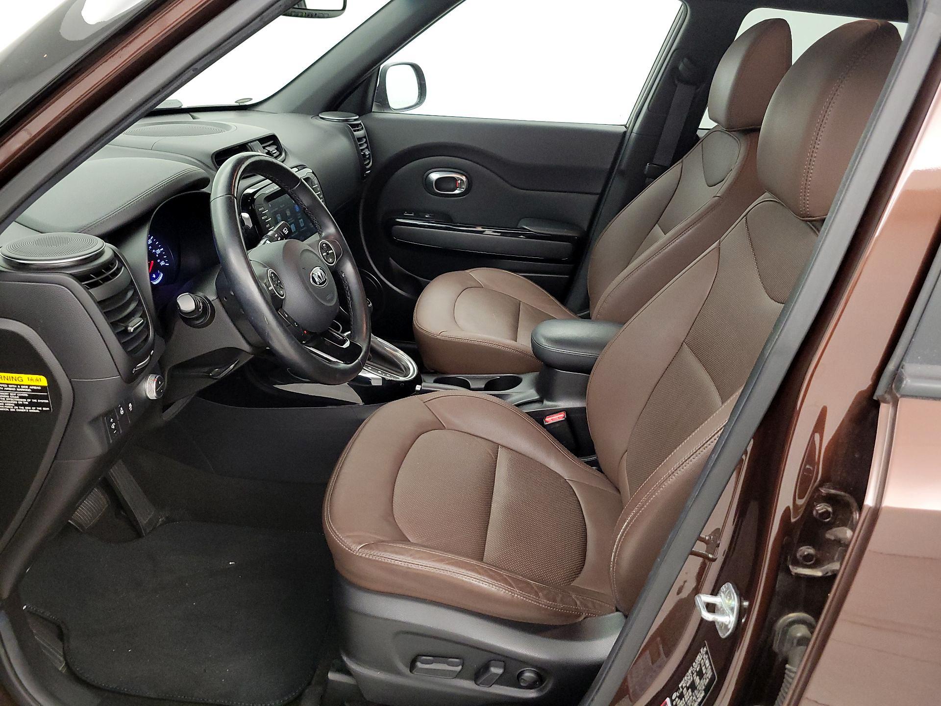 Thumbnail: 2017 Kia Soul - 11