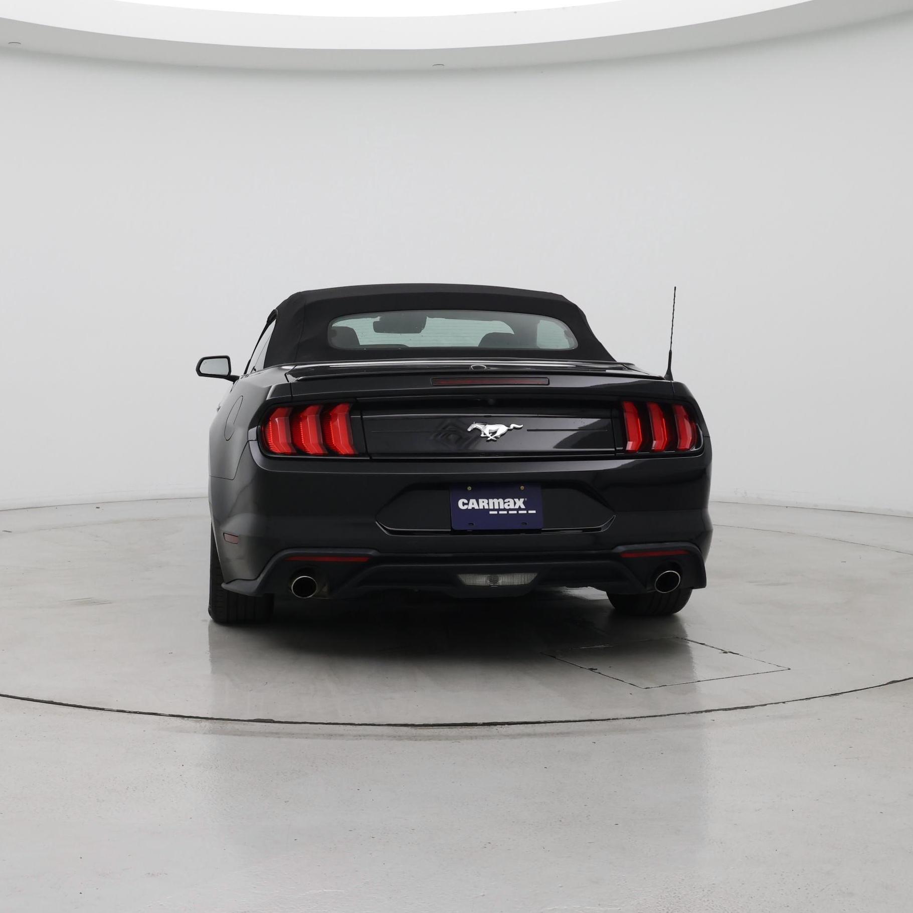 Thumbnail: 2022 Ford Mustang - 6