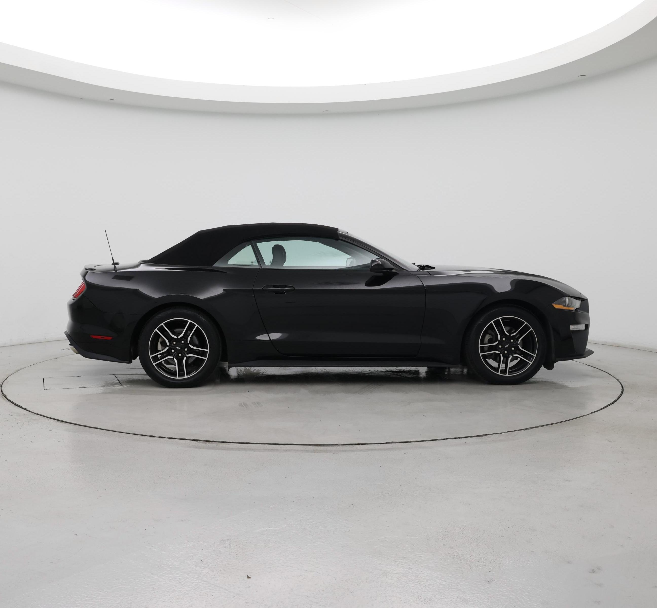Thumbnail: 2022 Ford Mustang - 7