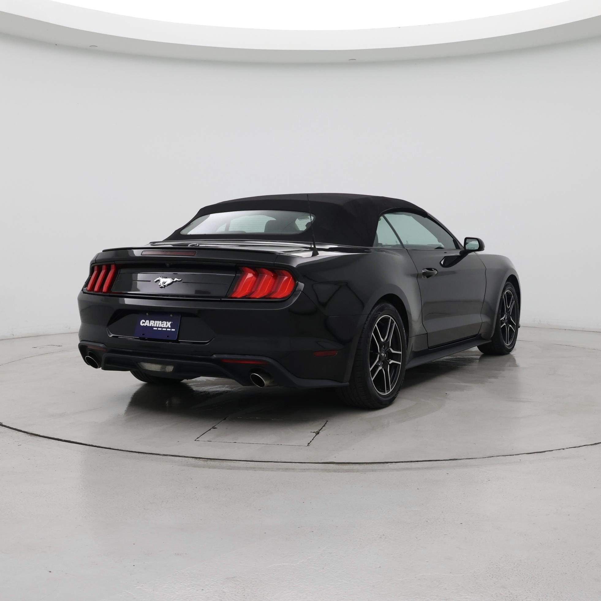 Thumbnail: 2022 Ford Mustang - 8
