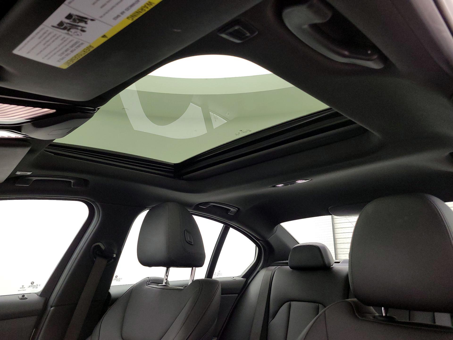 Thumbnail: 2021 BMW 3 Series - 20