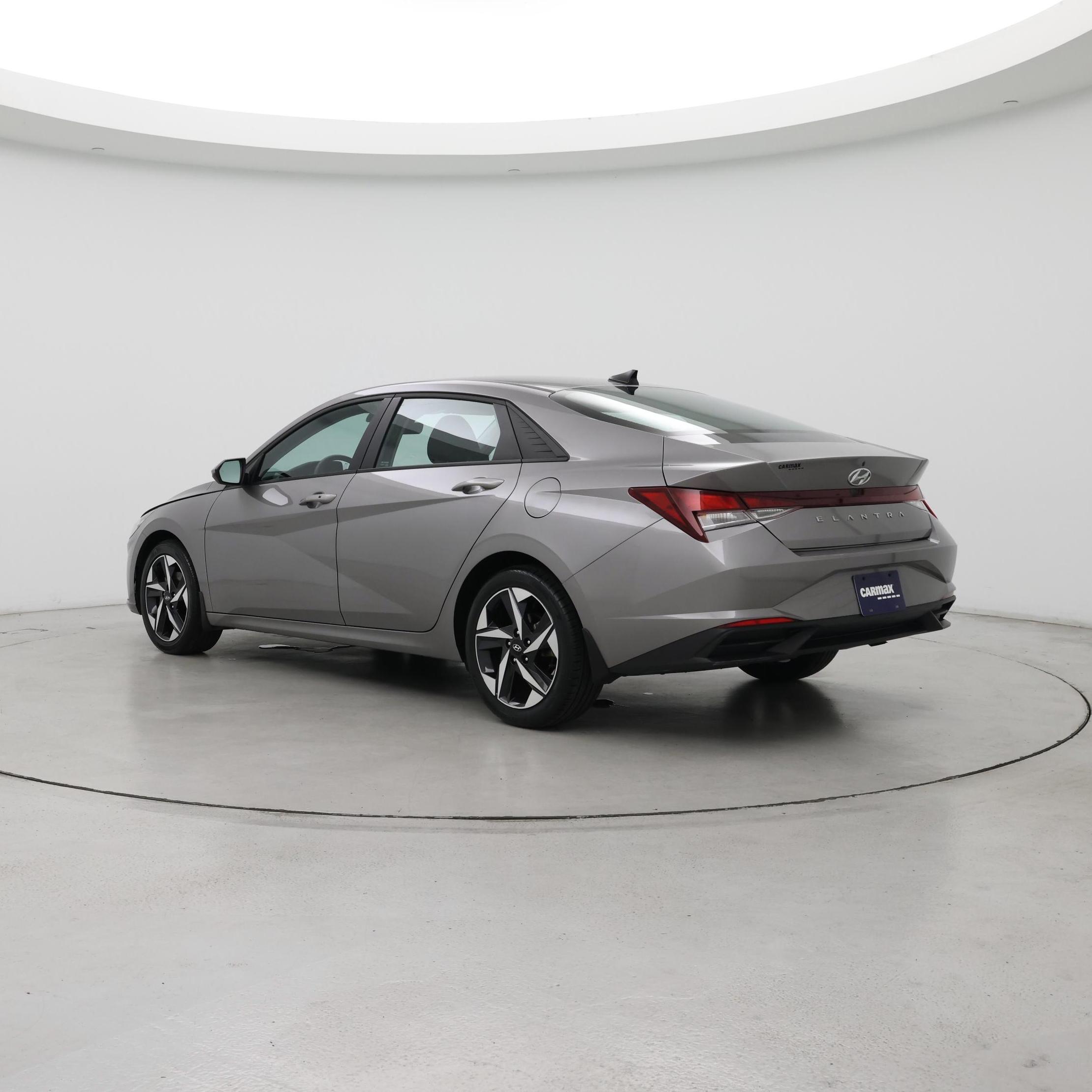 Thumbnail: 2023 Hyundai Elantra - 2