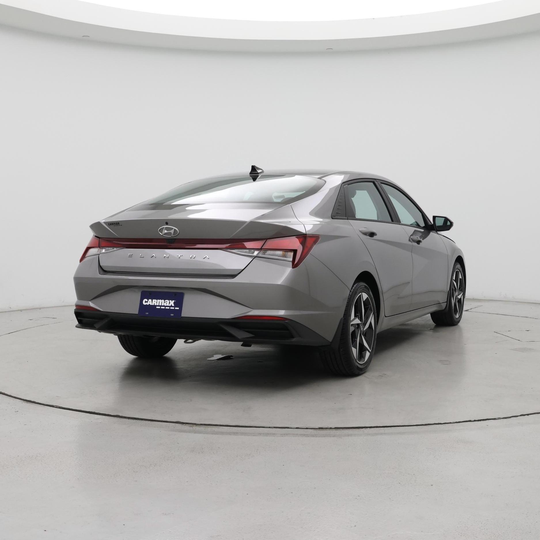 Thumbnail: 2023 Hyundai Elantra - 8