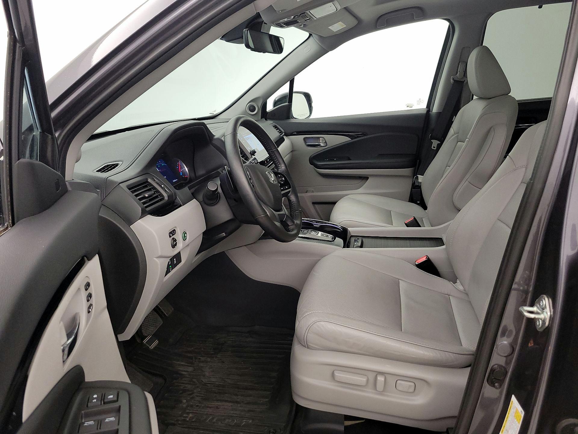 Thumbnail: 2019 Honda Pilot - 11