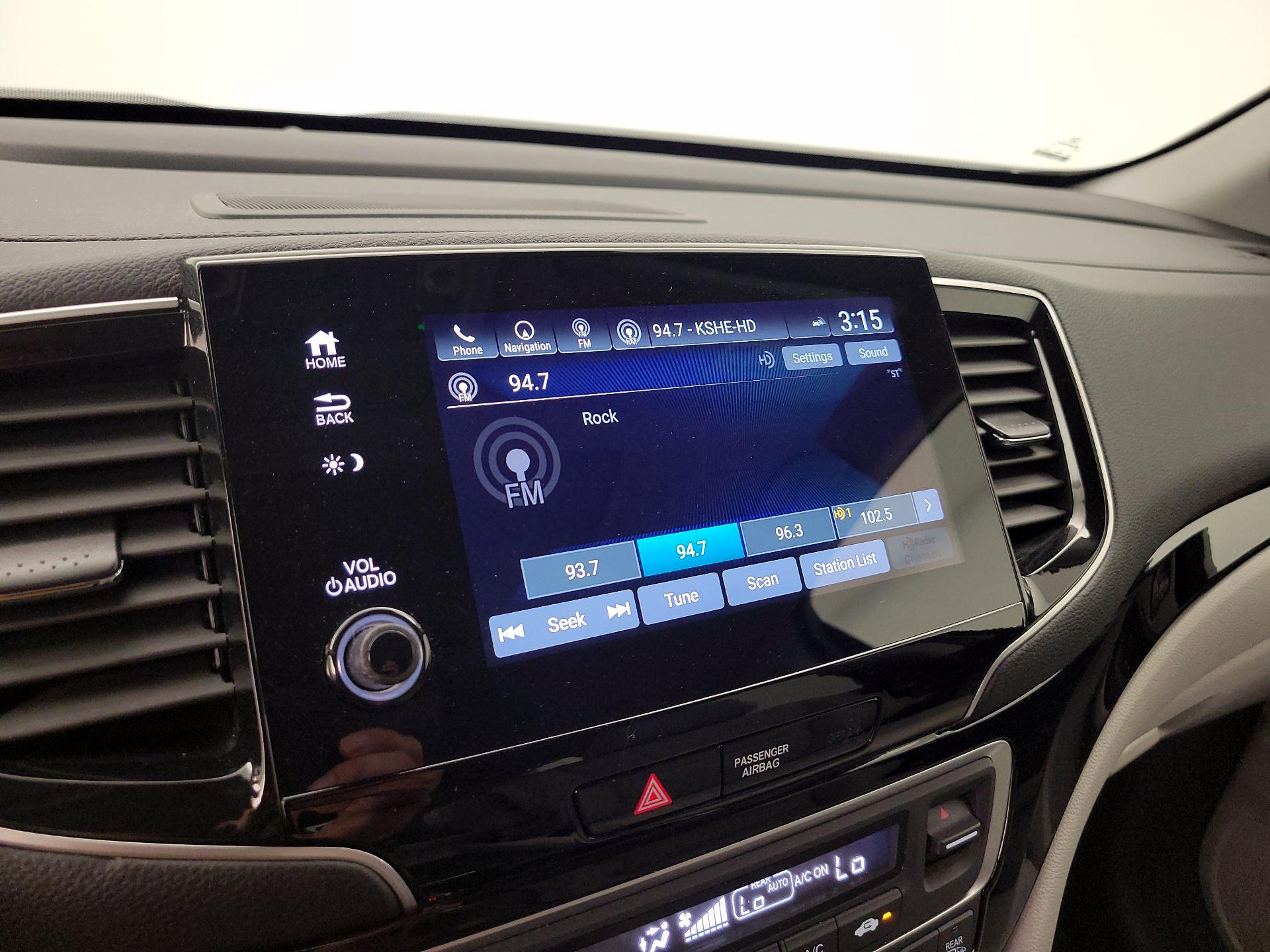 Thumbnail: 2019 Honda Pilot - 16