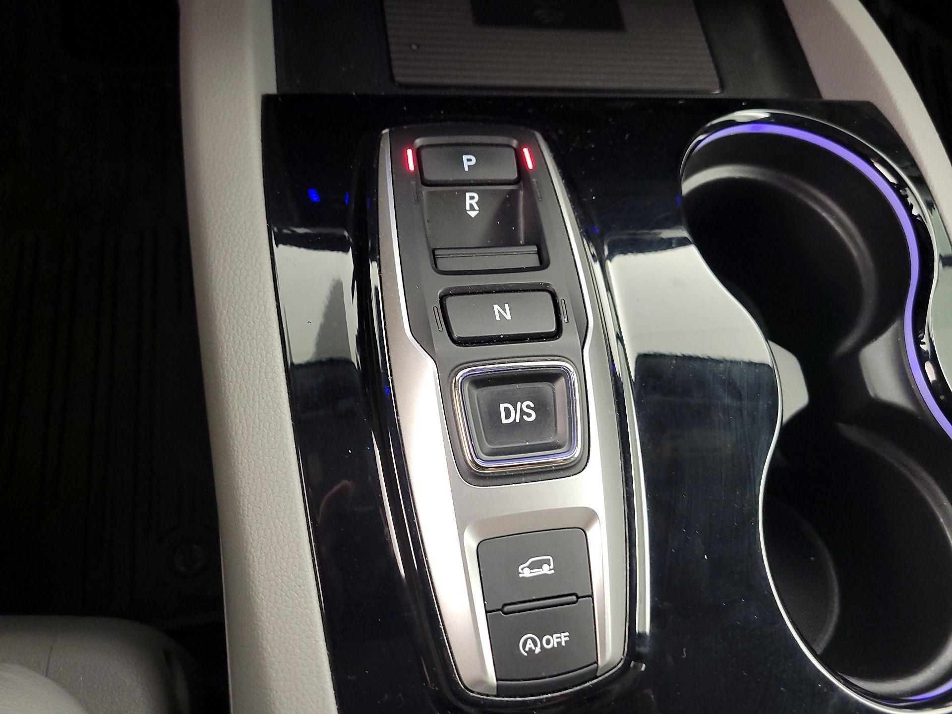 Thumbnail: 2019 Honda Pilot - 18