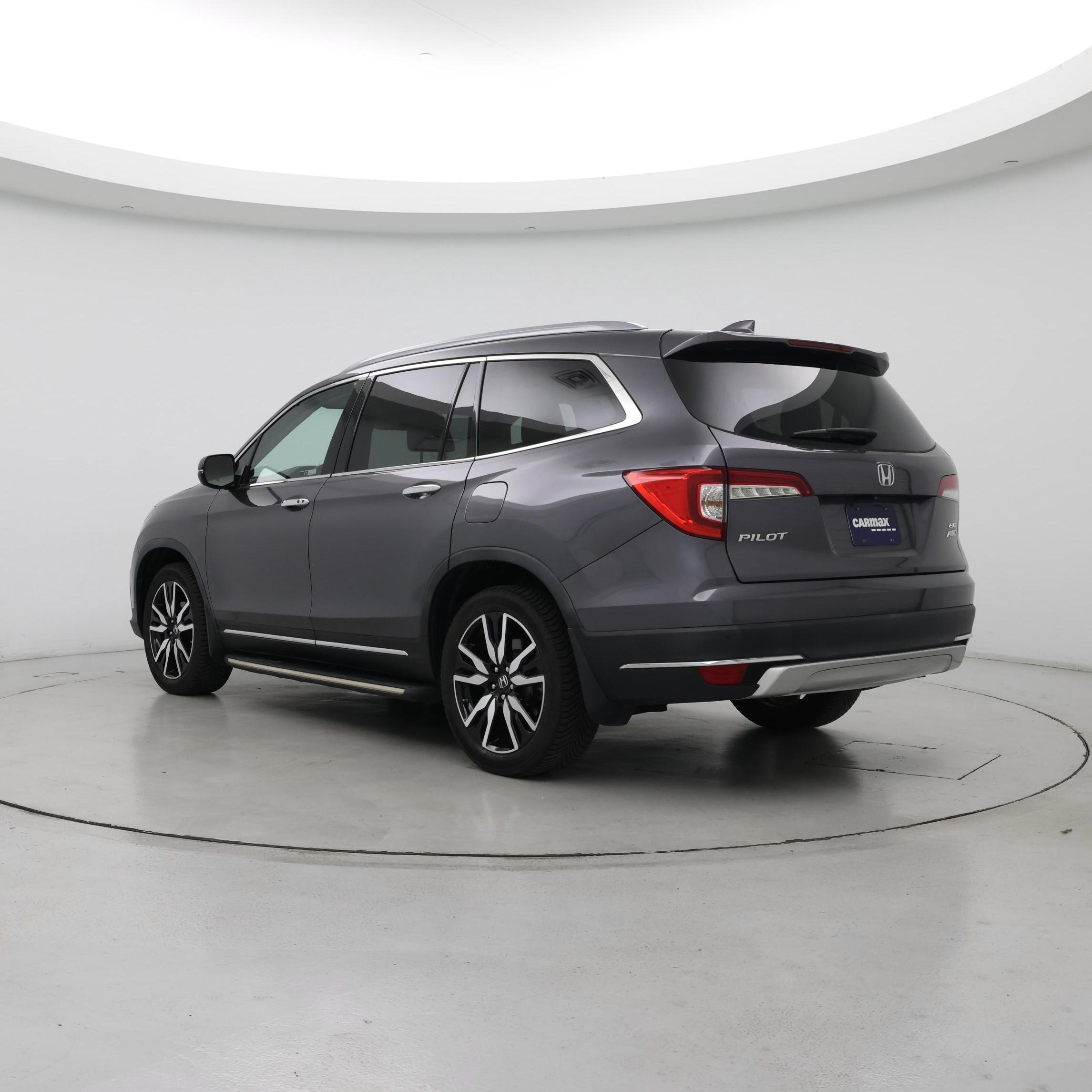 Thumbnail: 2019 Honda Pilot - 2
