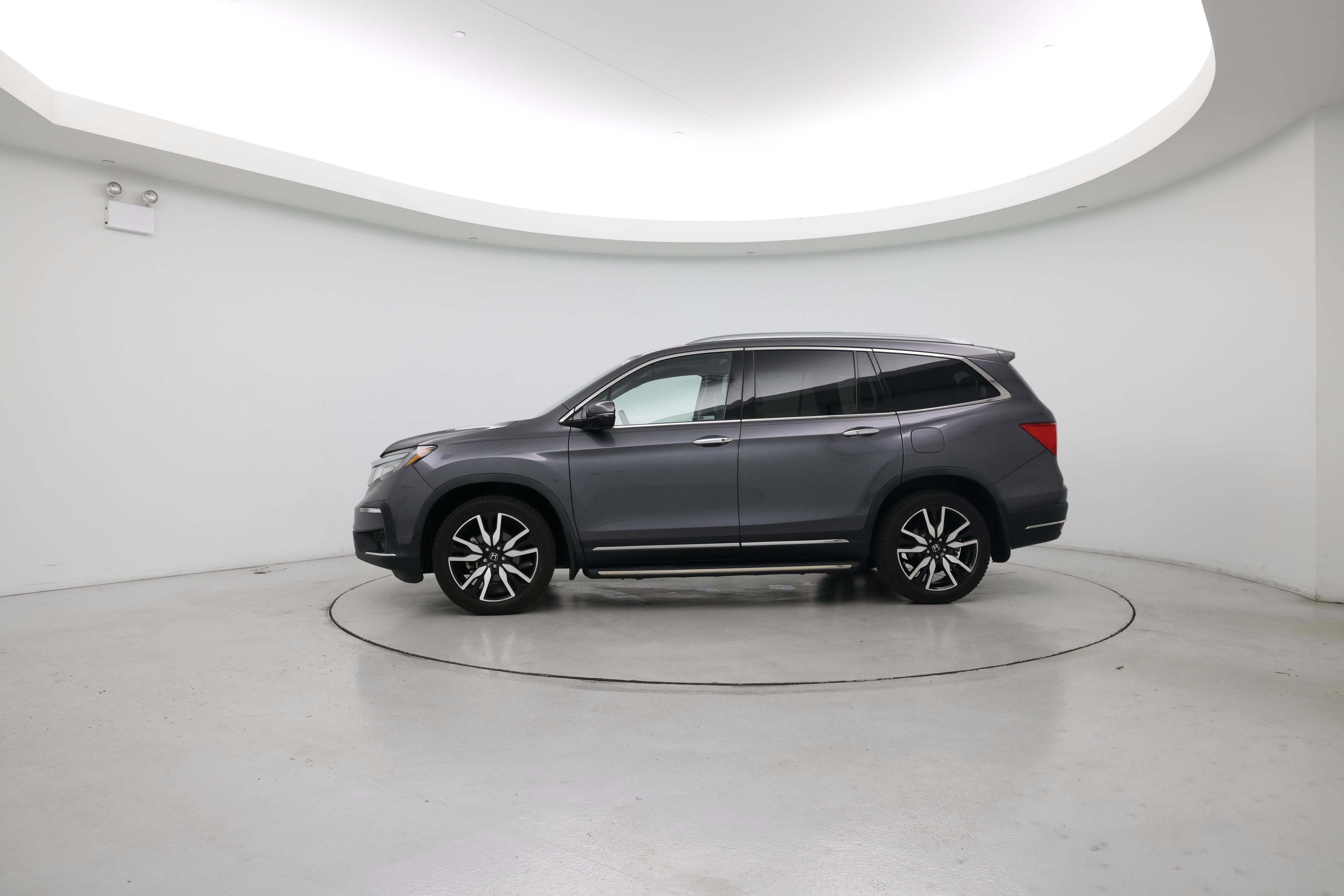 Thumbnail: 2019 Honda Pilot - 3