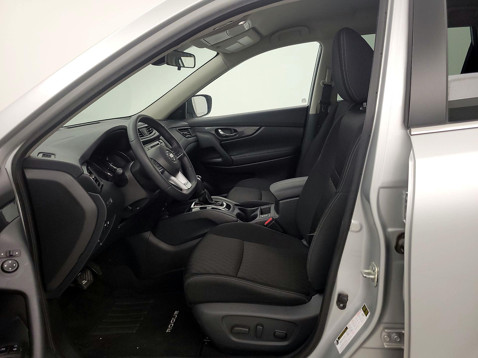 Thumbnail: 2019 Nissan Rogue - 11