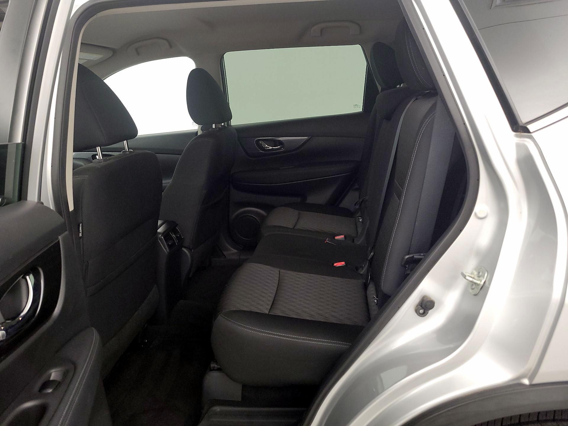 Thumbnail: 2019 Nissan Rogue - 19