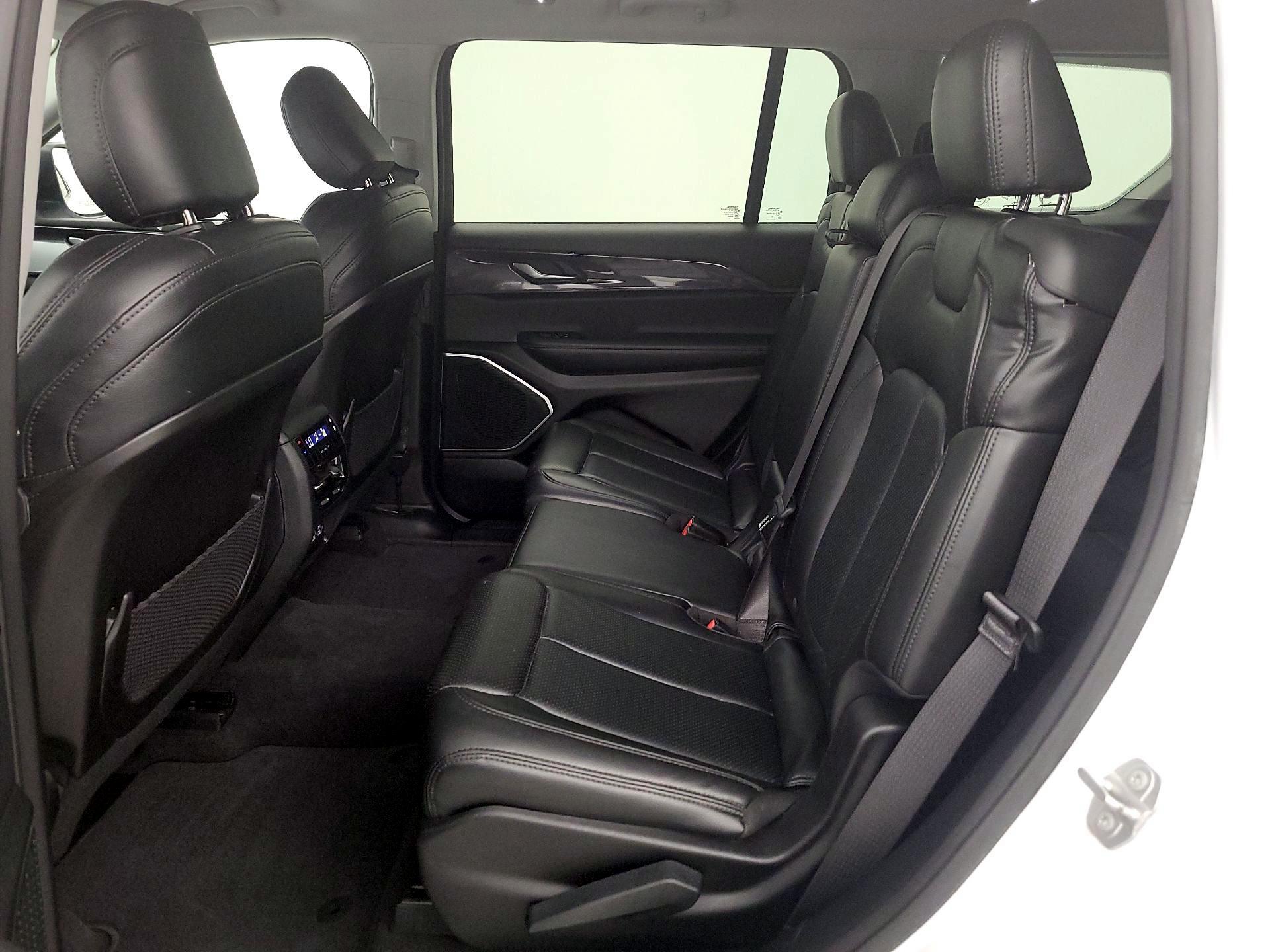 Thumbnail: 2021 Jeep Grand Cherokee L - 19