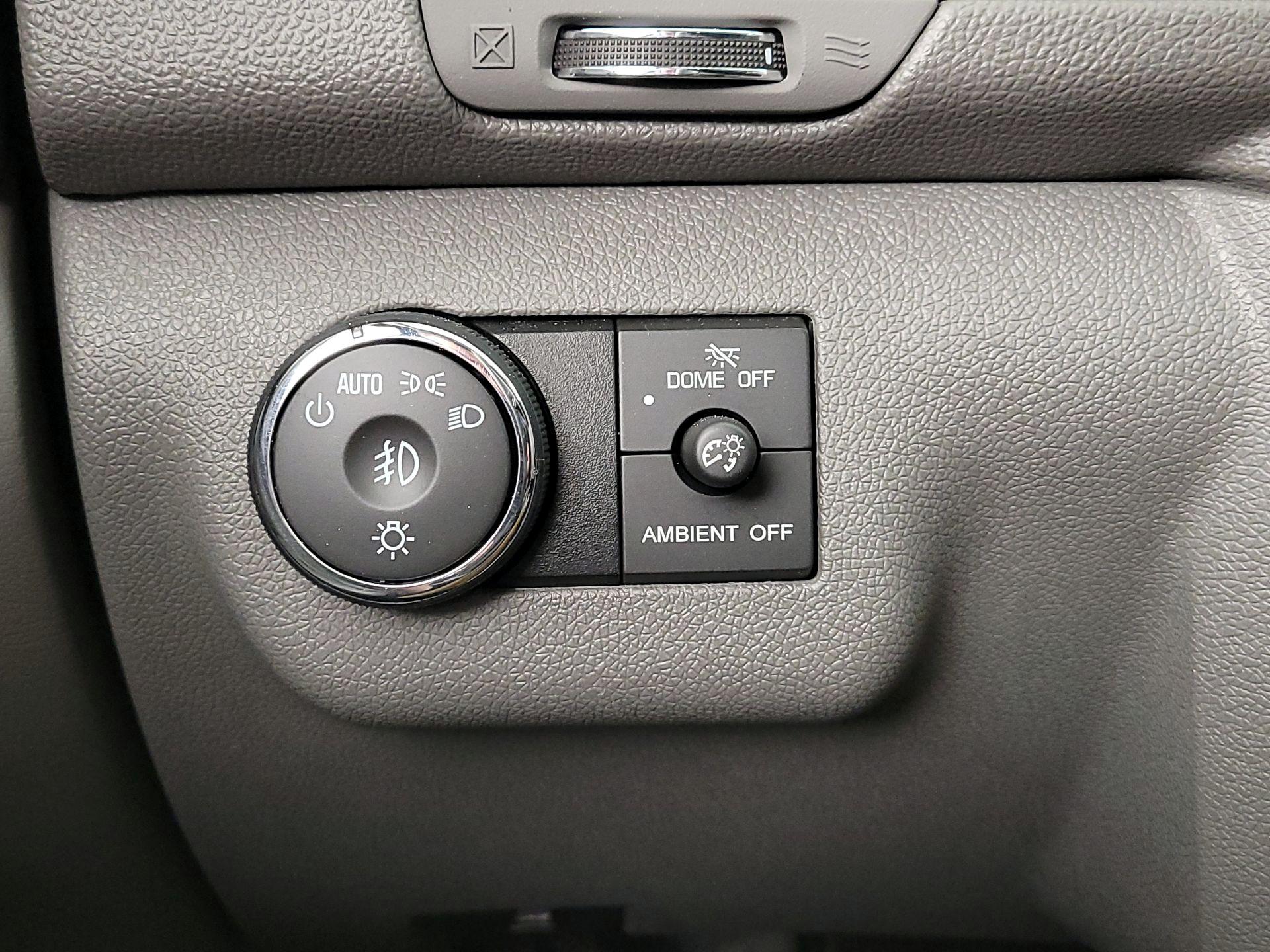 Thumbnail: 2015 Chevrolet Traverse - 13