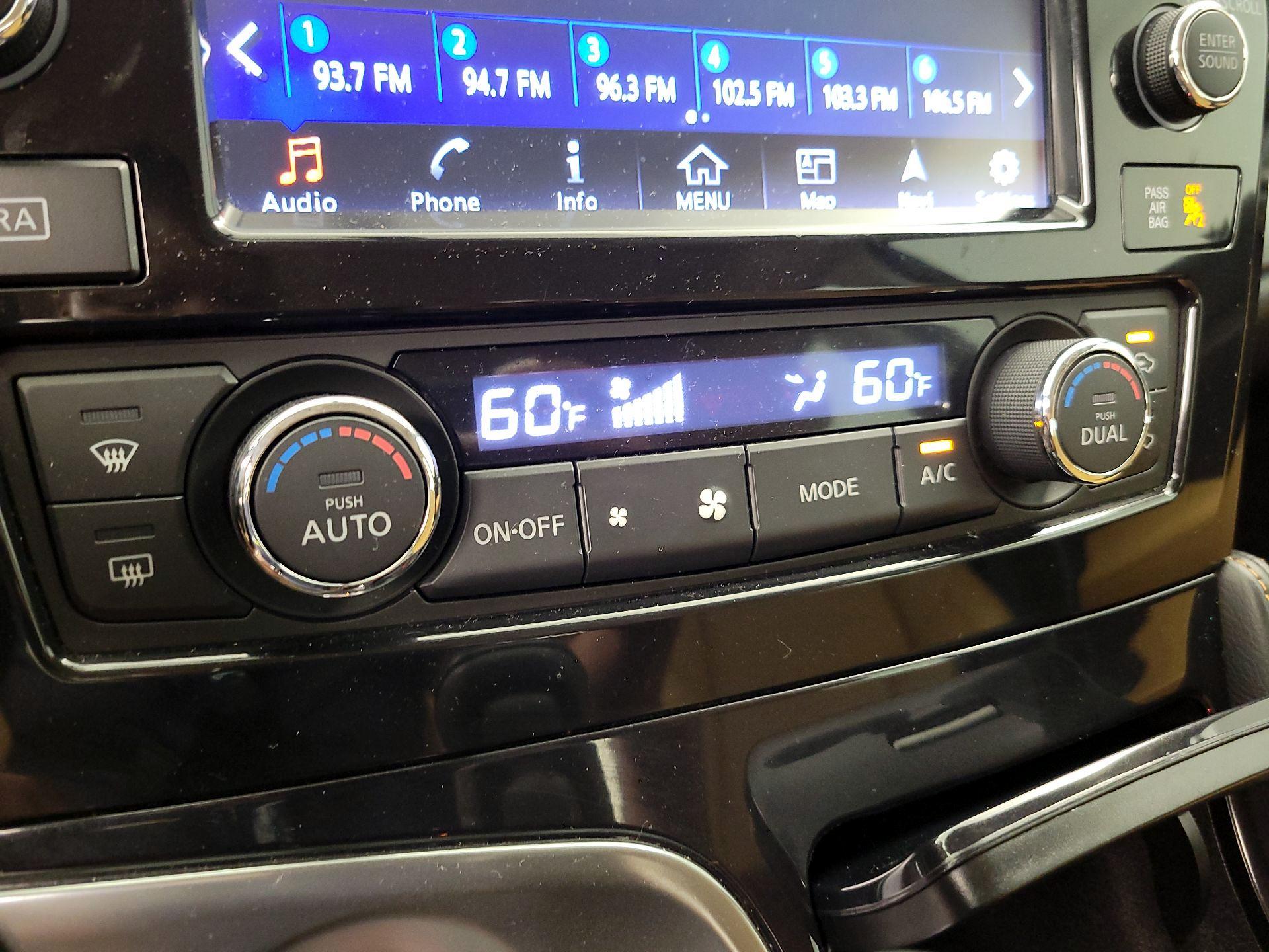 Thumbnail: 2016 Nissan Maxima - 17