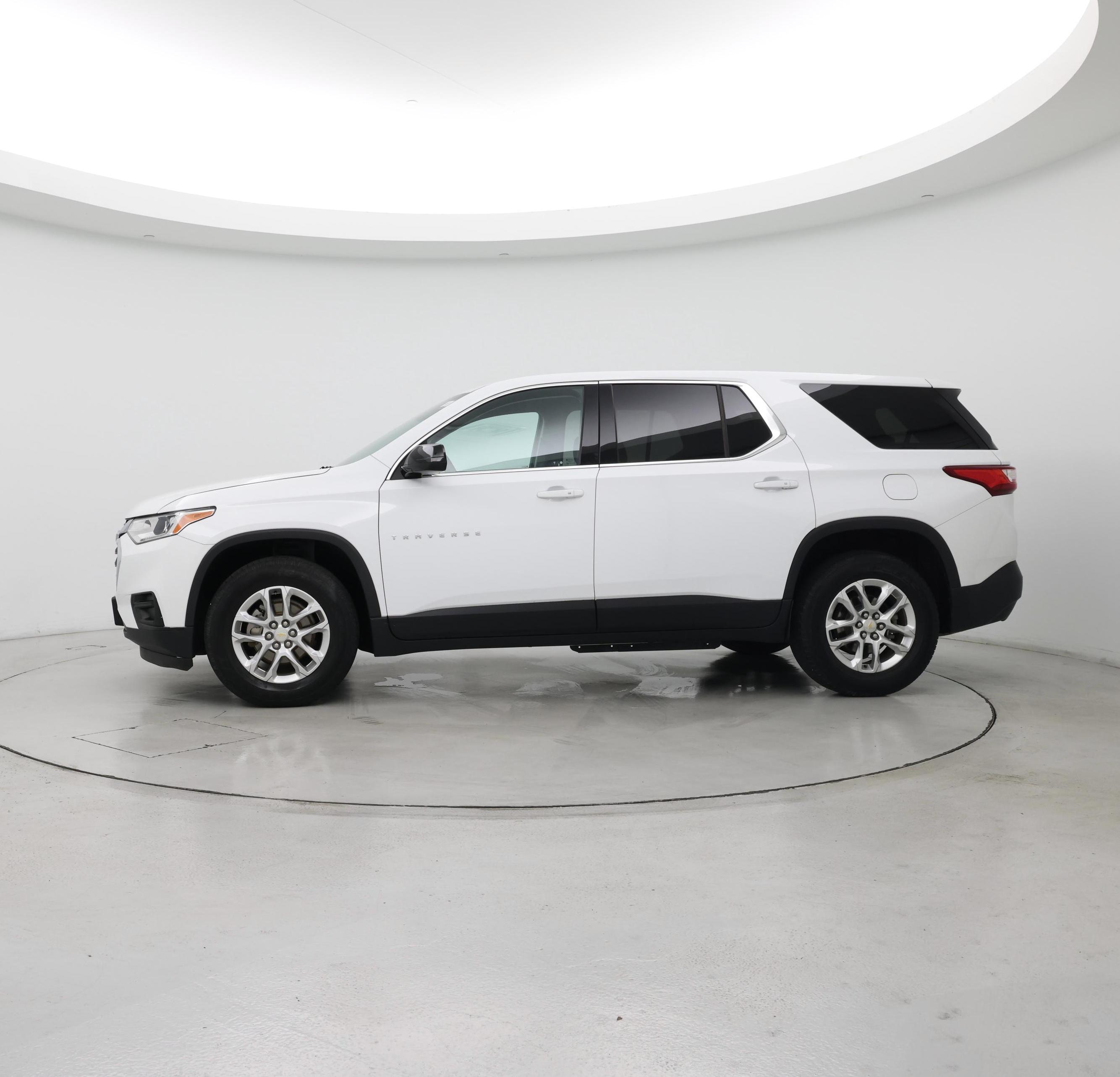 Thumbnail: 2019 Chevrolet Traverse - 3