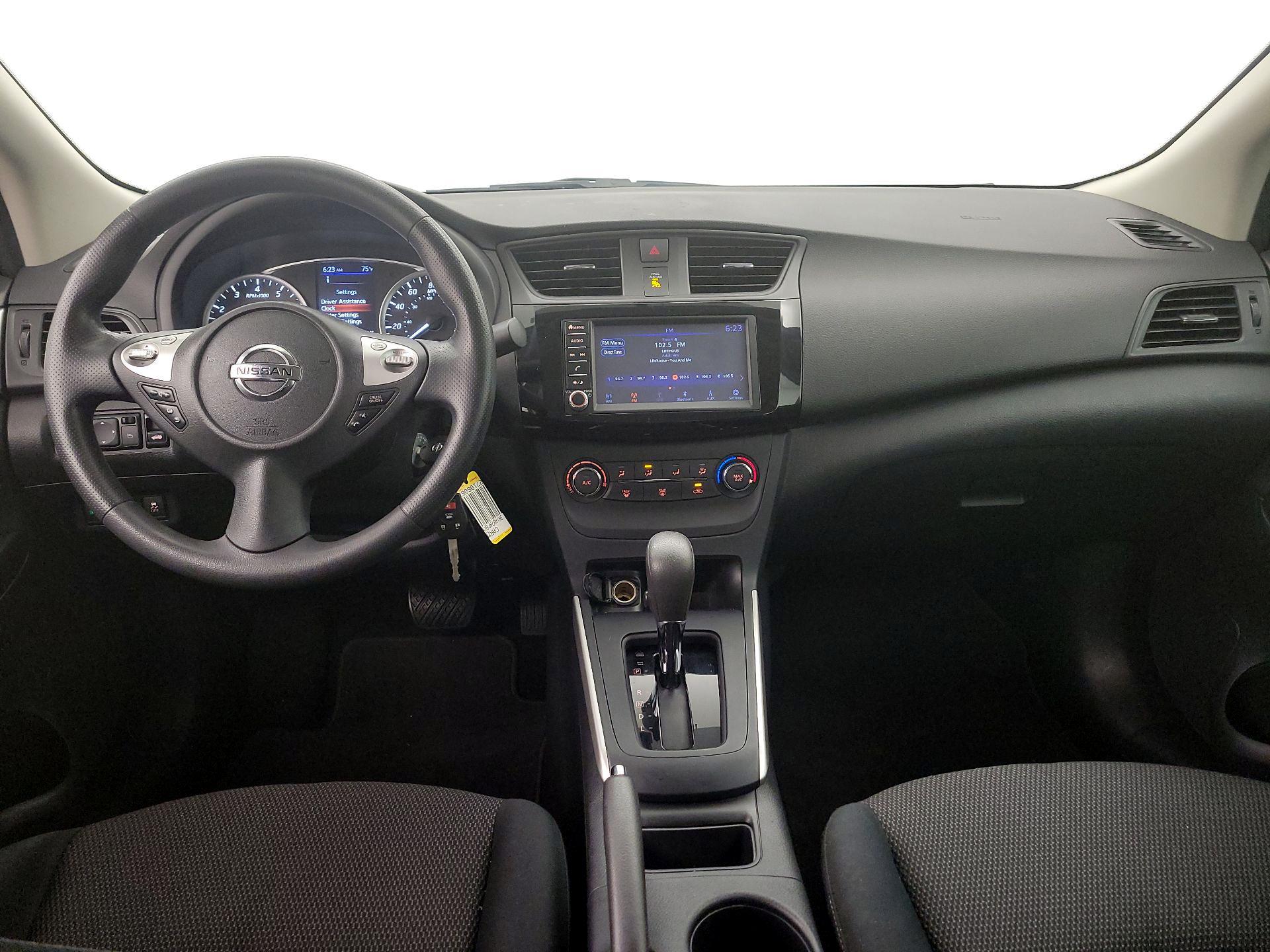 Thumbnail: 2019 Nissan Sentra - 9