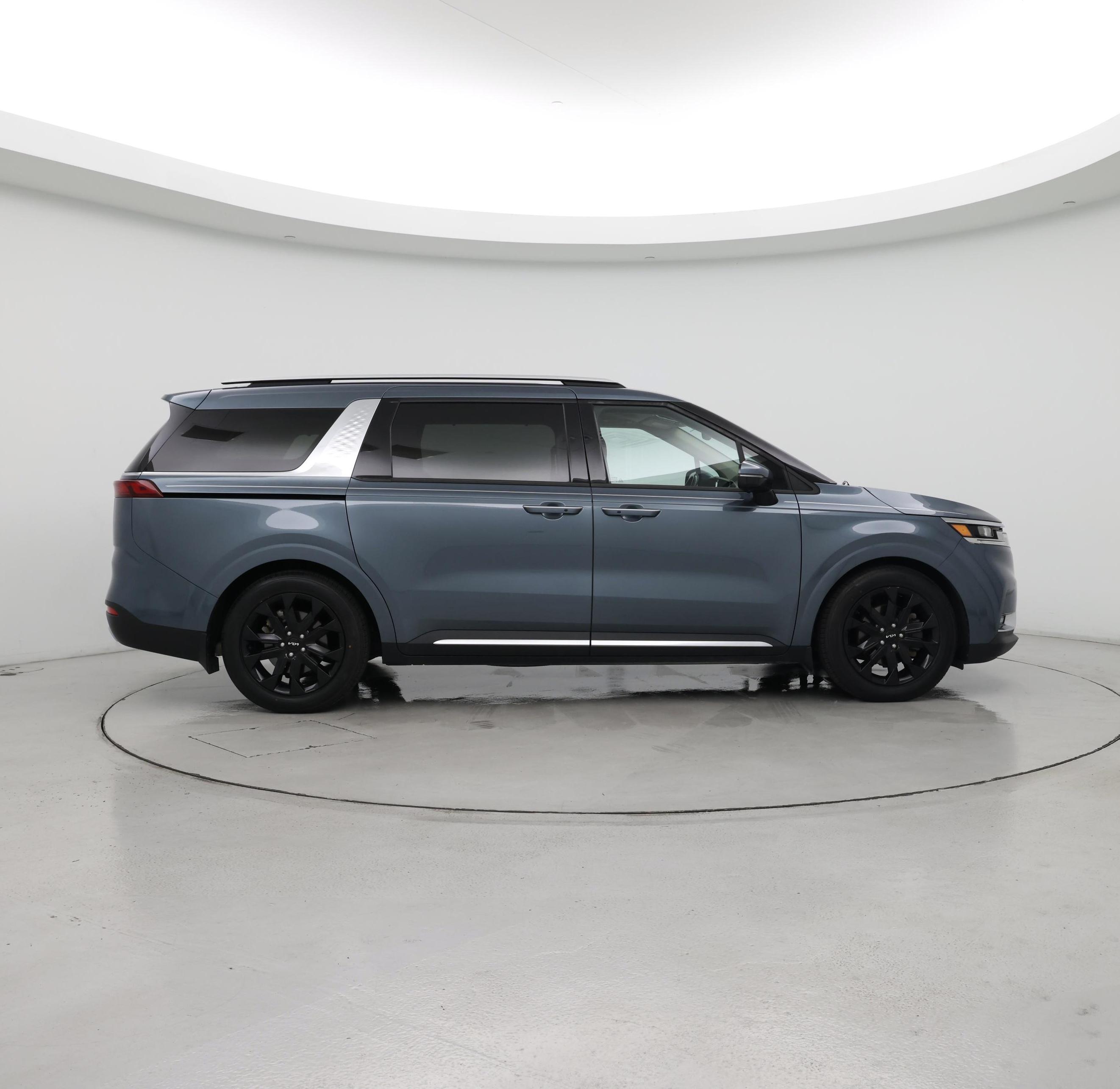 Thumbnail: 2022 Kia Carnival - 7