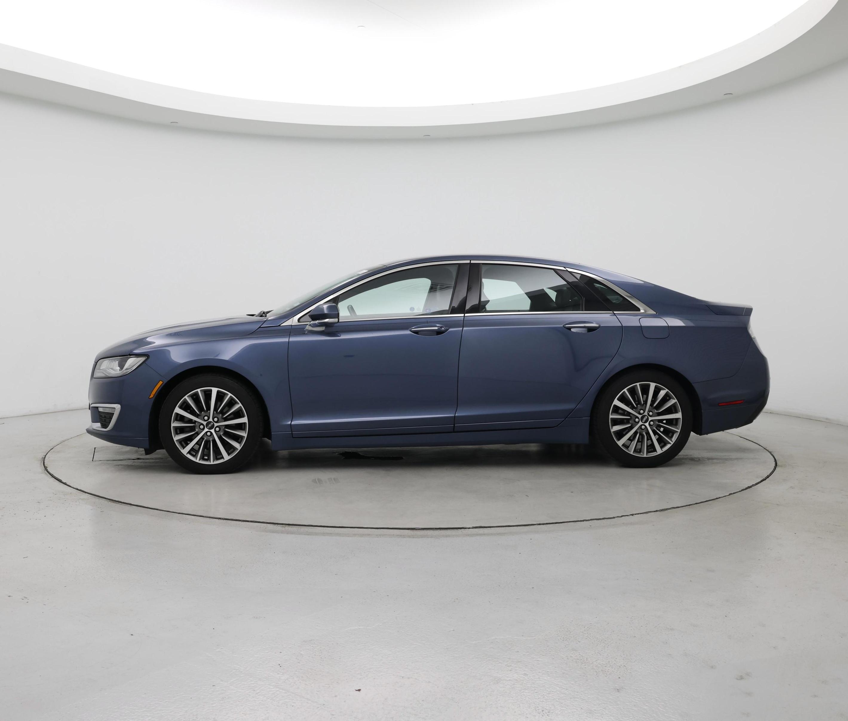 Thumbnail: 2018 Lincoln MKZ - 3
