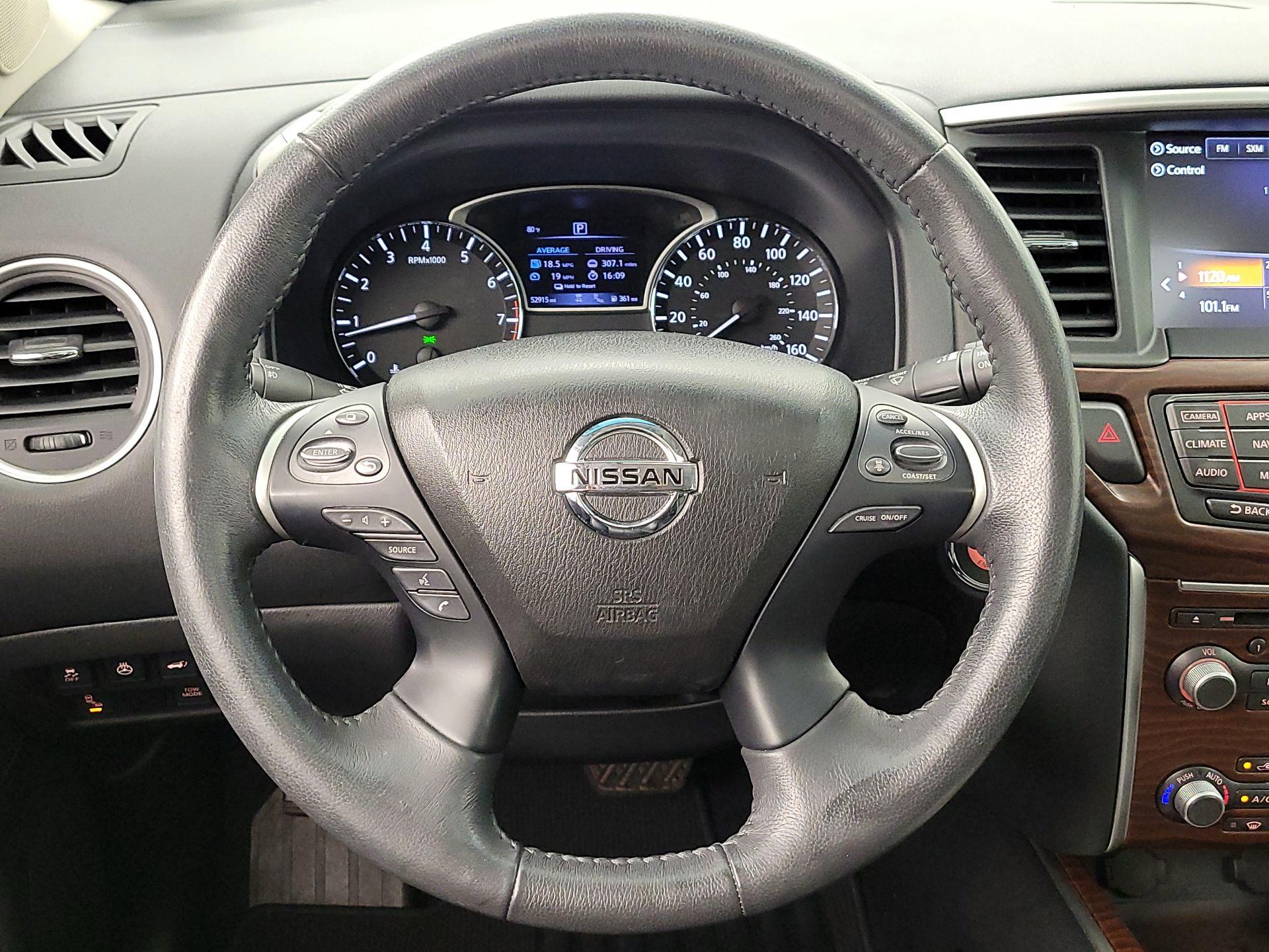 Thumbnail: 2017 Nissan Pathfinder - 10