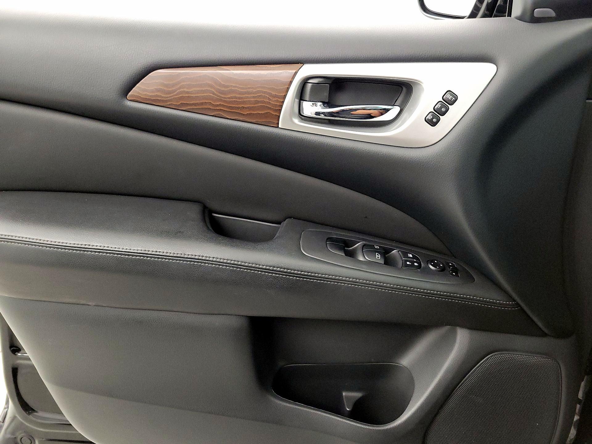 Thumbnail: 2017 Nissan Pathfinder - 12
