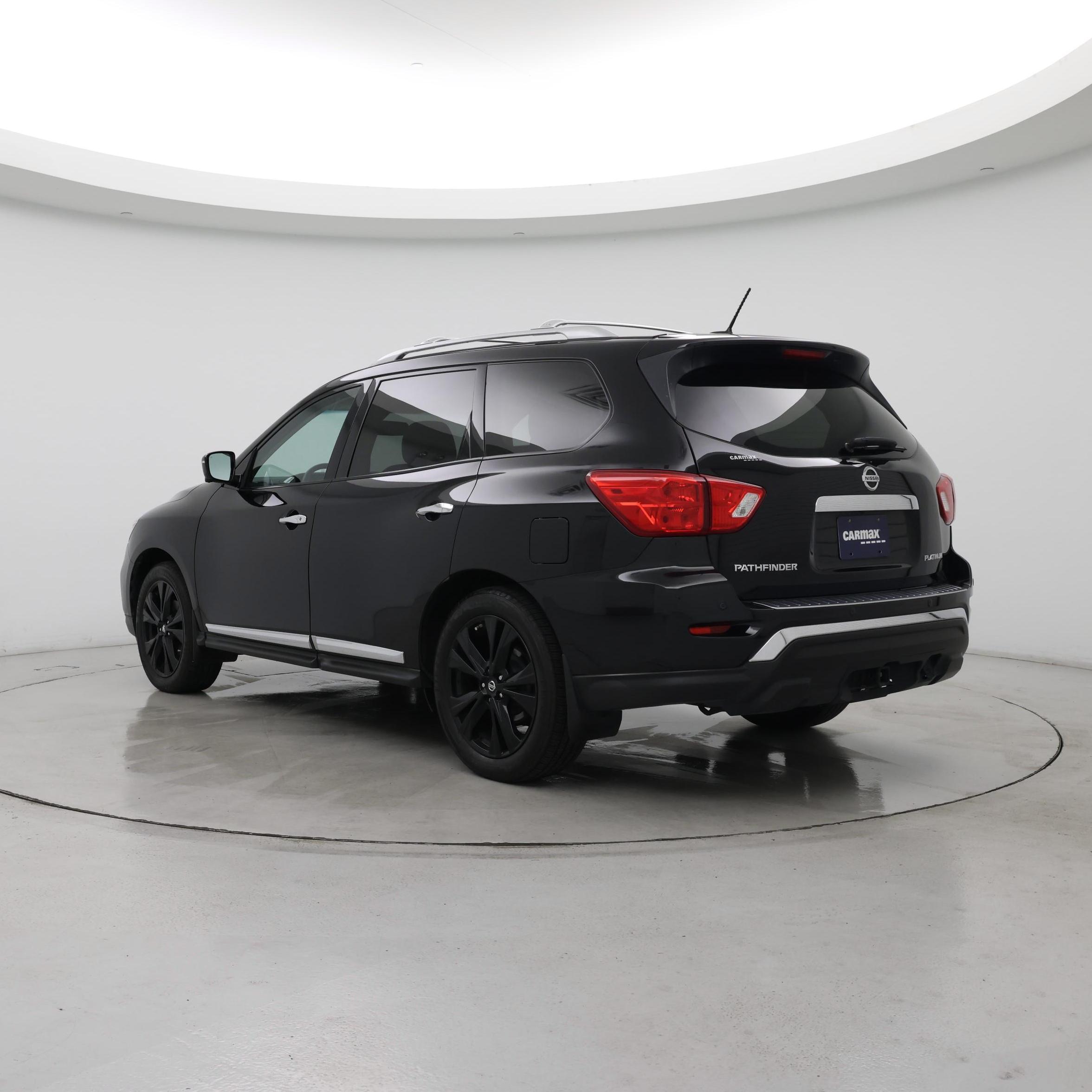 Thumbnail: 2017 Nissan Pathfinder - 2