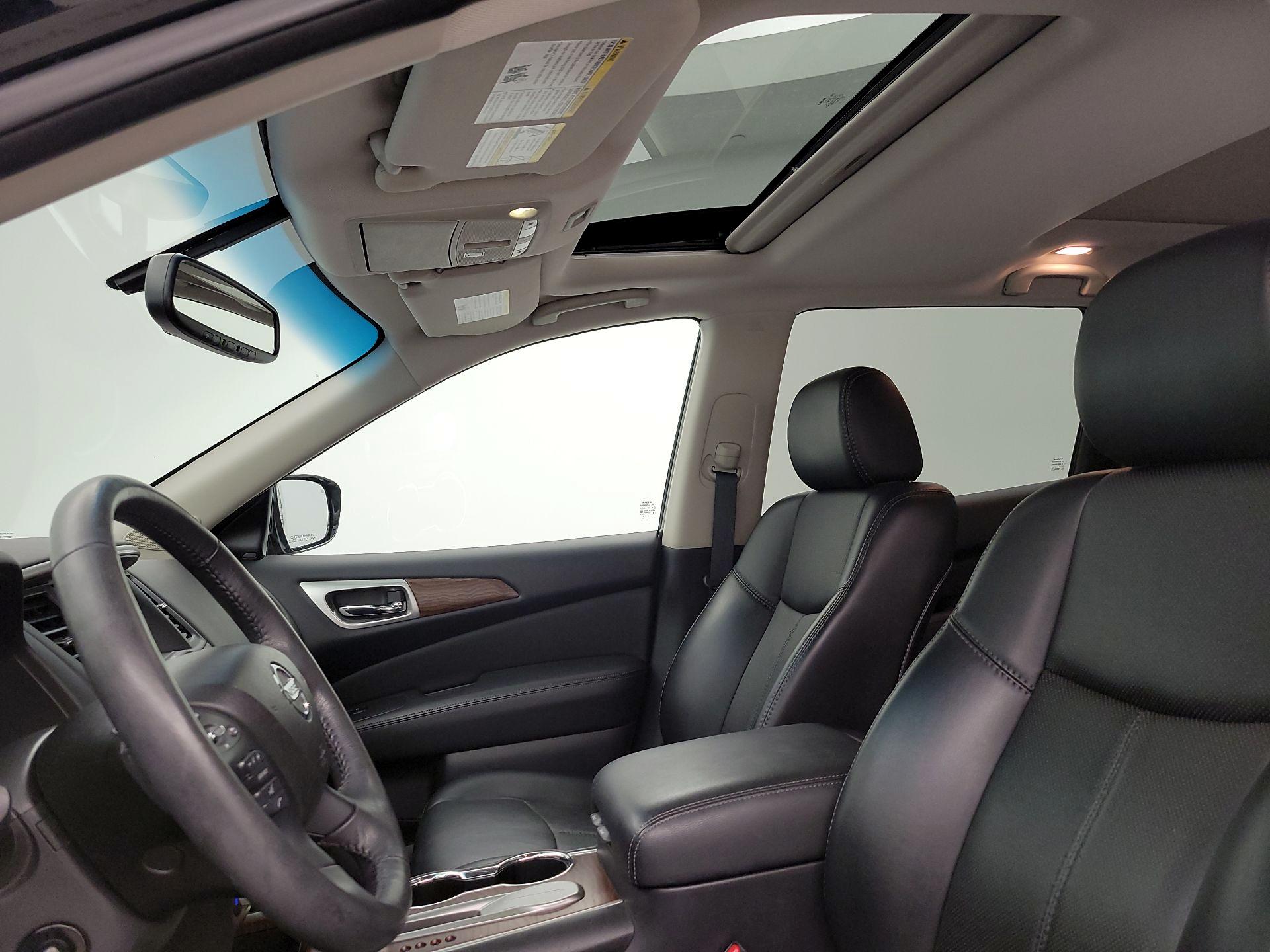 Thumbnail: 2017 Nissan Pathfinder - 20