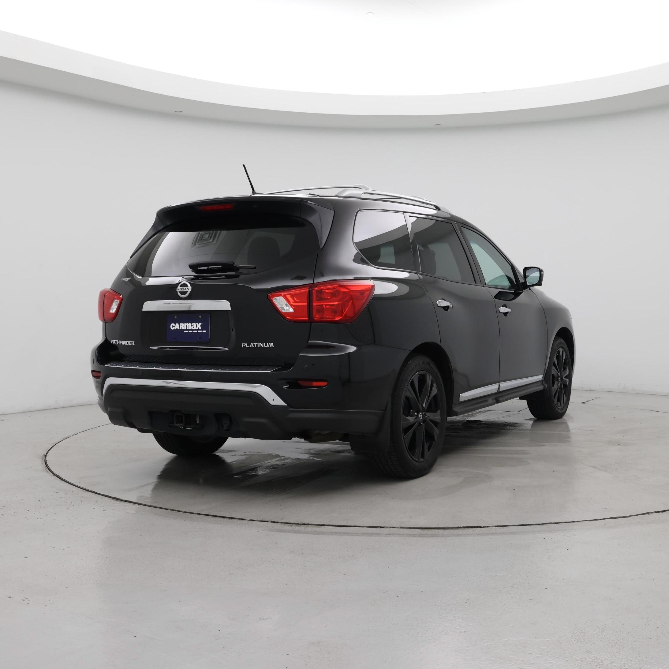Thumbnail: 2017 Nissan Pathfinder - 8