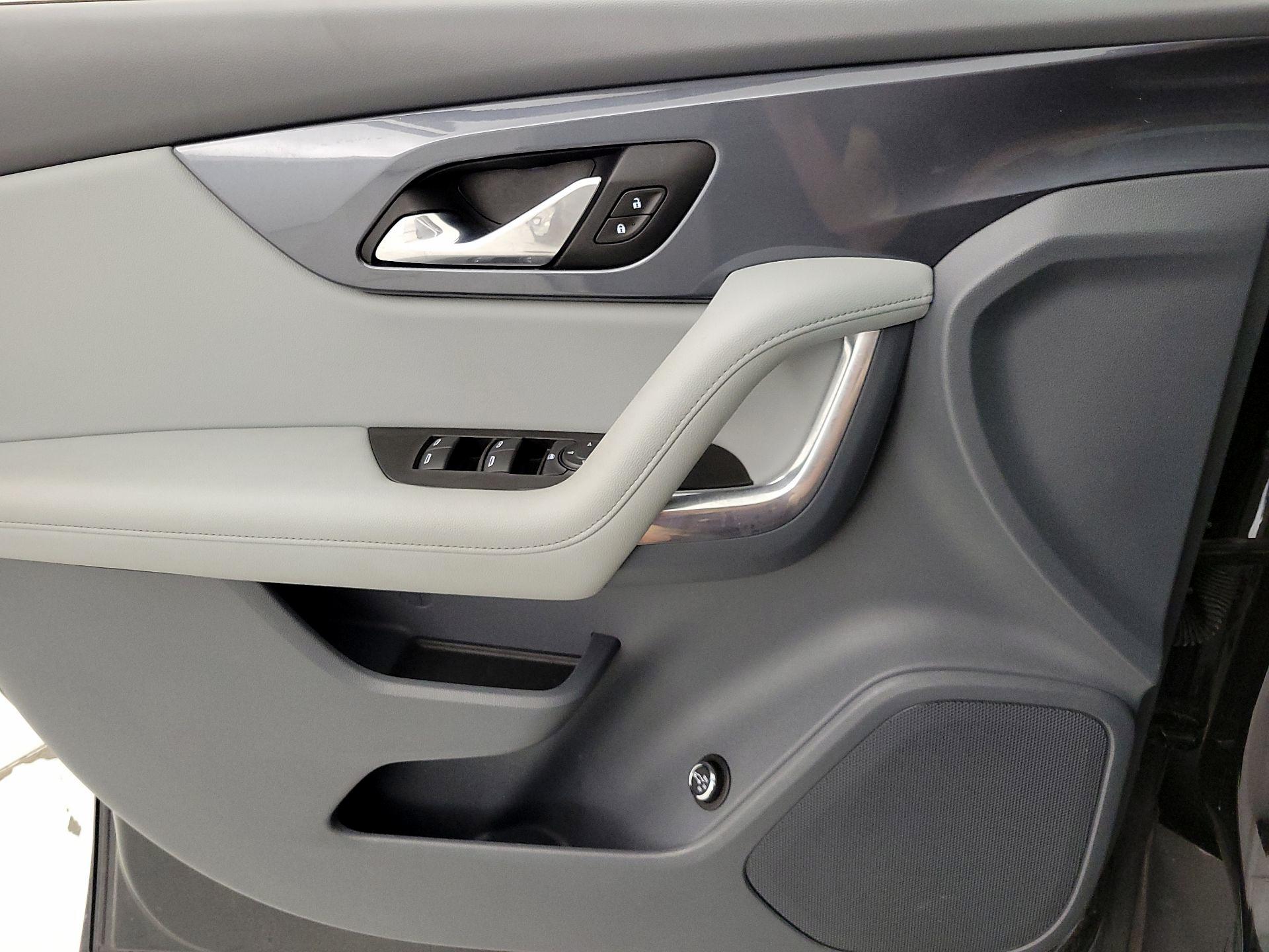 Thumbnail: 2020 Chevrolet Blazer - 12