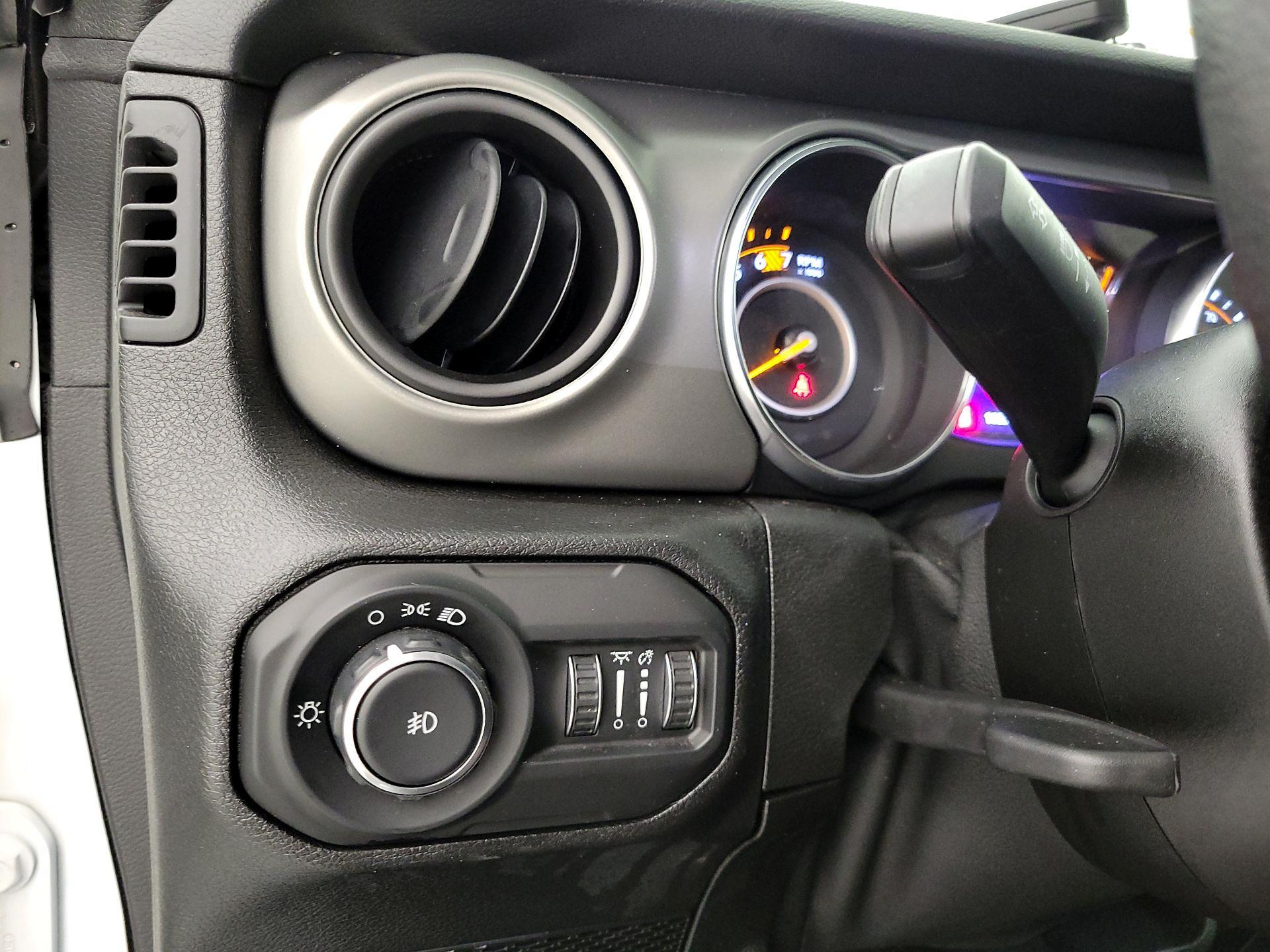 Thumbnail: 2021 Jeep Wrangler - 13