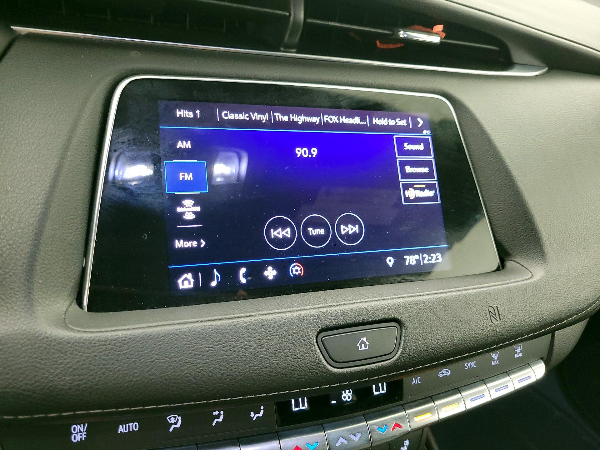 Thumbnail: 2019 Cadillac XT4 - 15