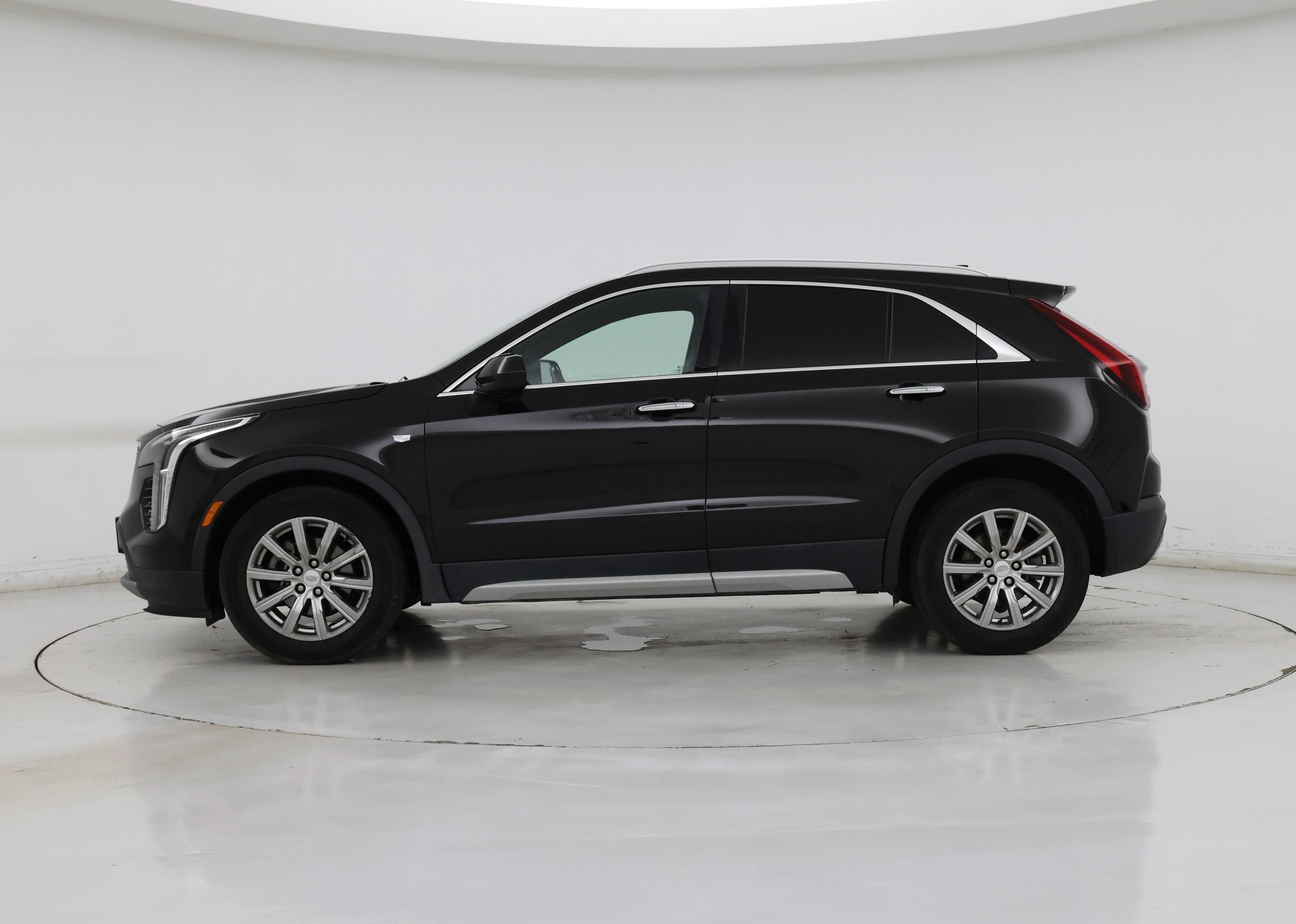 Thumbnail: 2019 Cadillac XT4 - 3