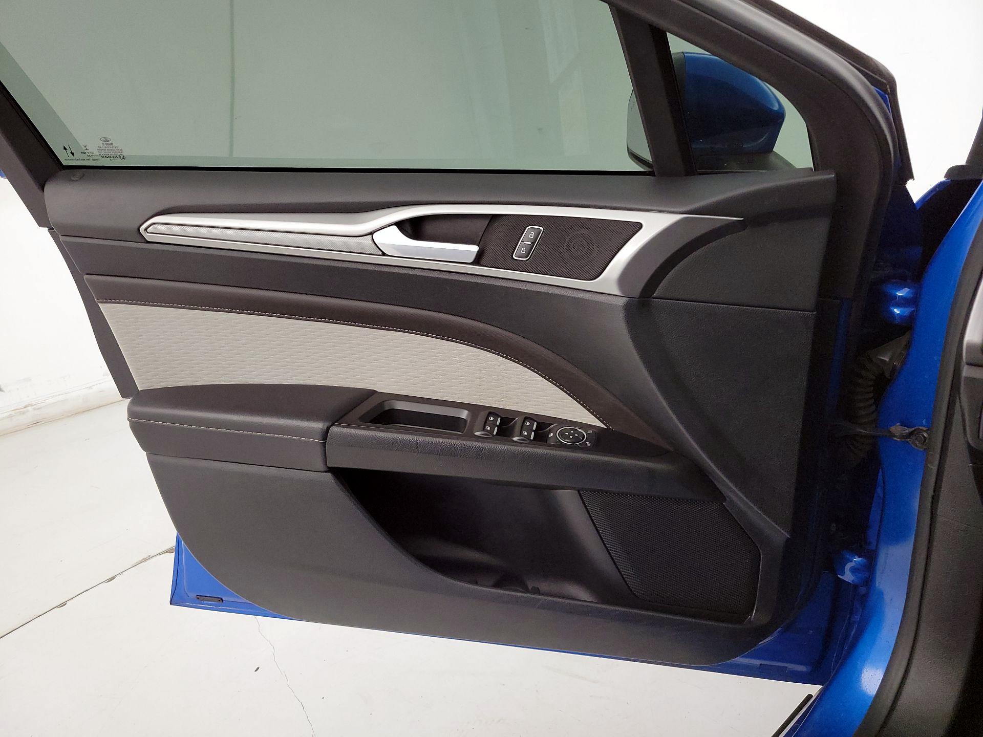 Thumbnail: 2020 Ford Fusion - 12
