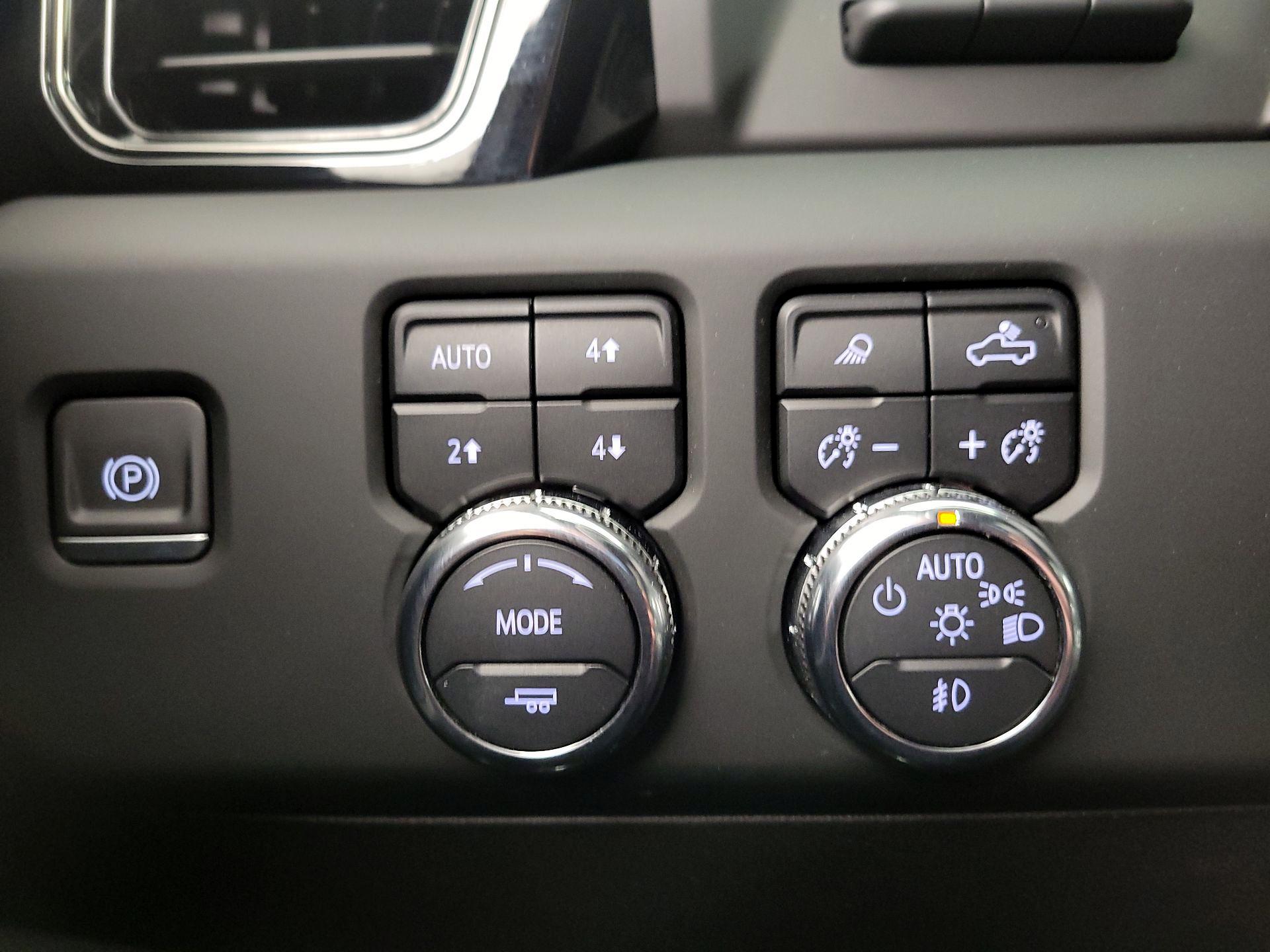 Thumbnail: 2024 GMC Sierra 2500 - 13