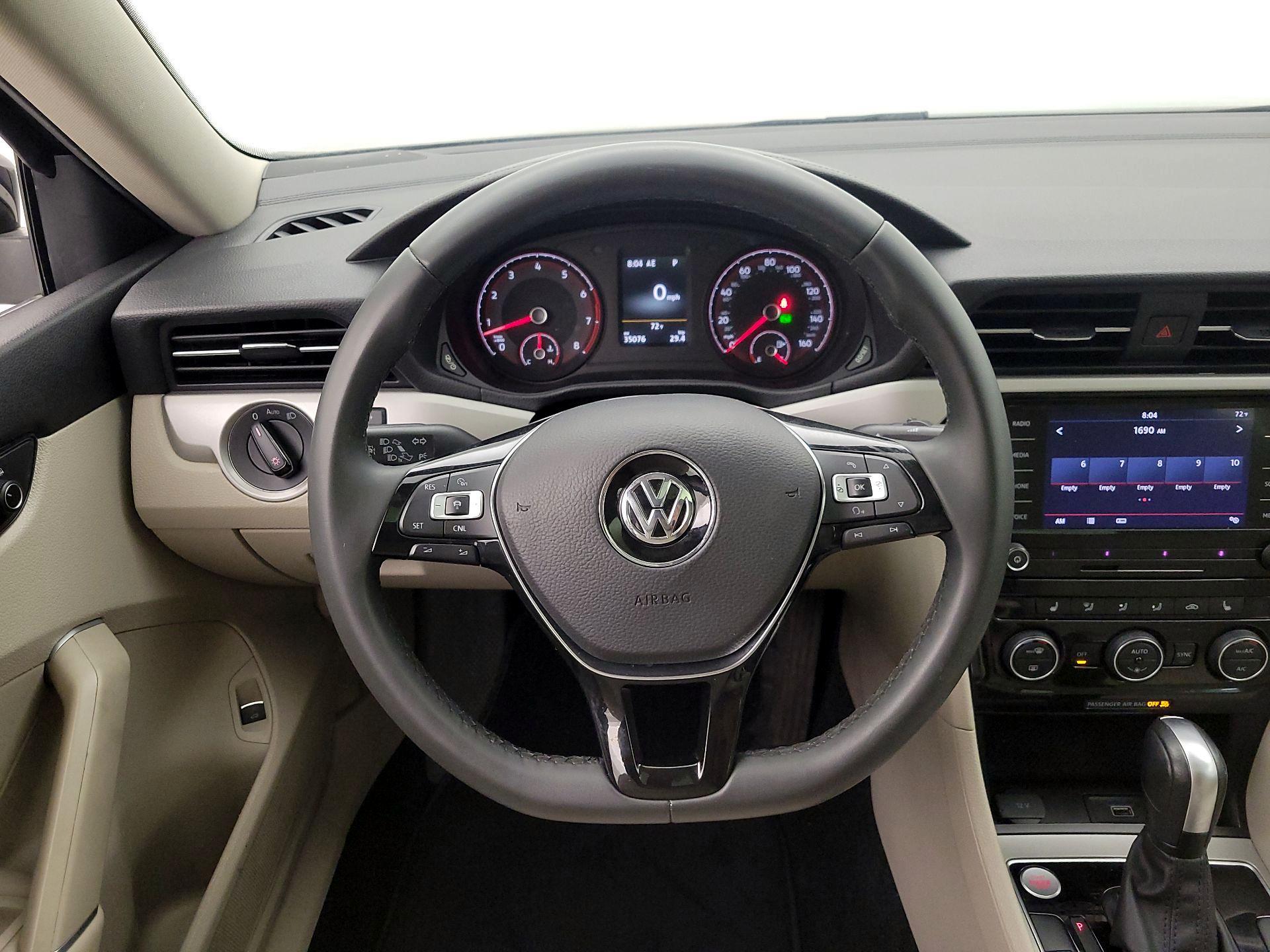 Thumbnail: 2022 Volkswagen Passat - 10