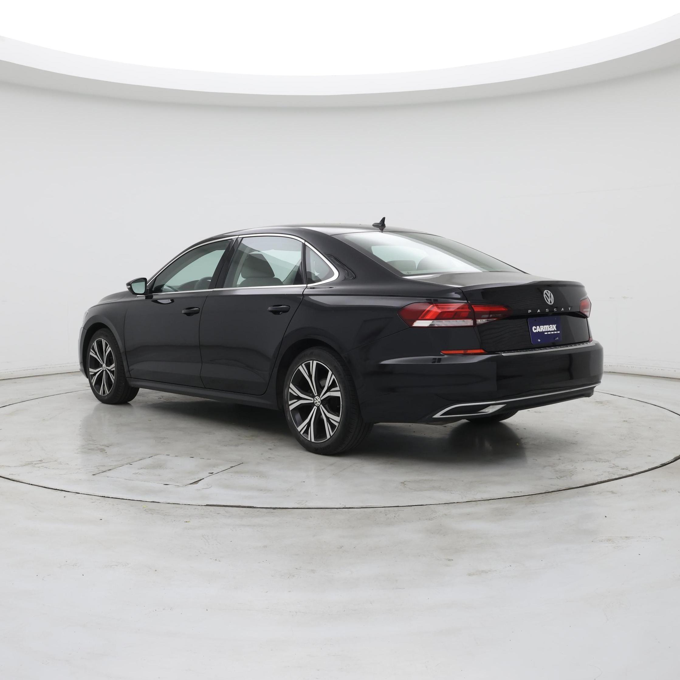 Thumbnail: 2022 Volkswagen Passat - 2
