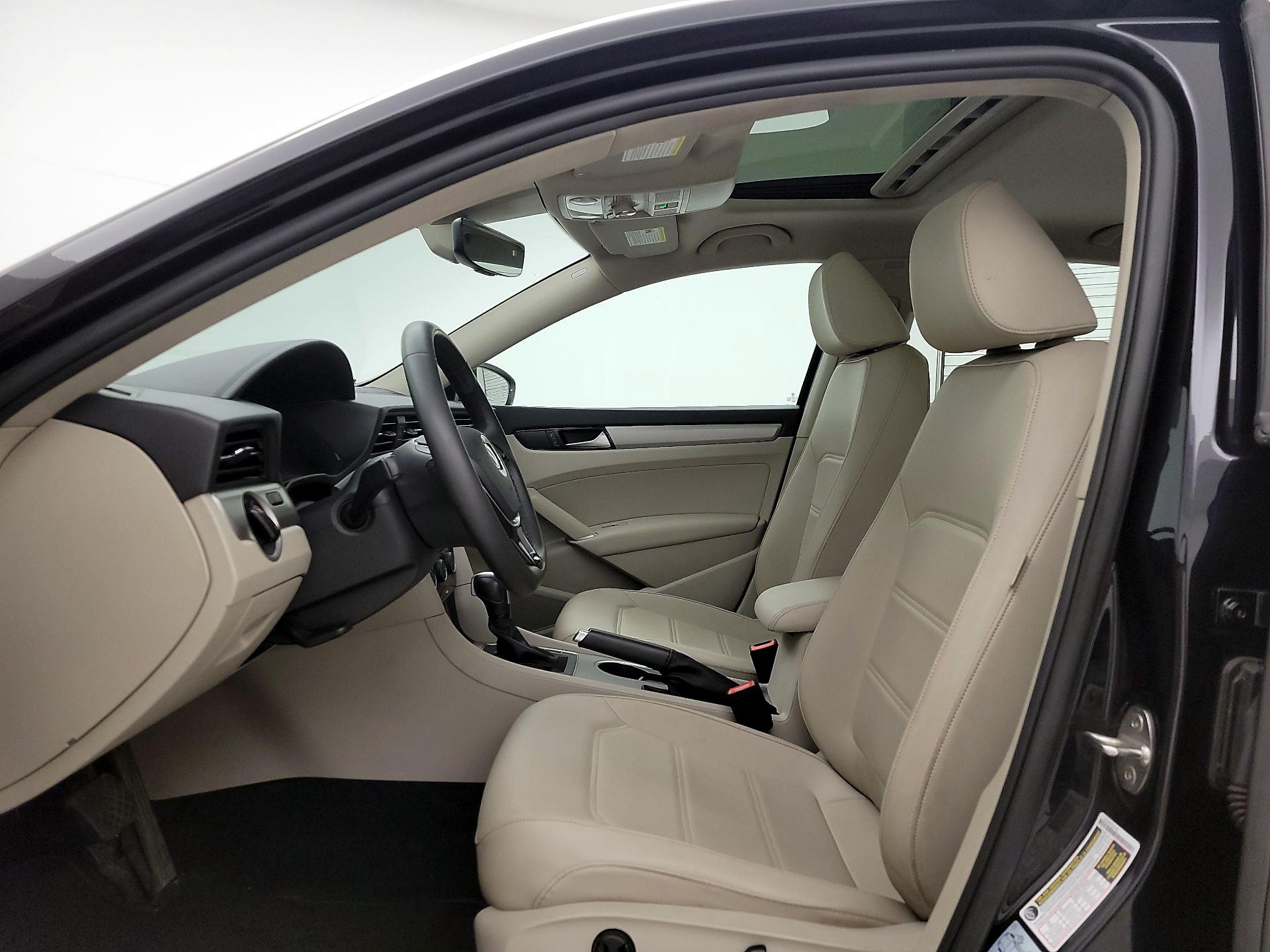 Thumbnail: 2022 Volkswagen Passat - 19