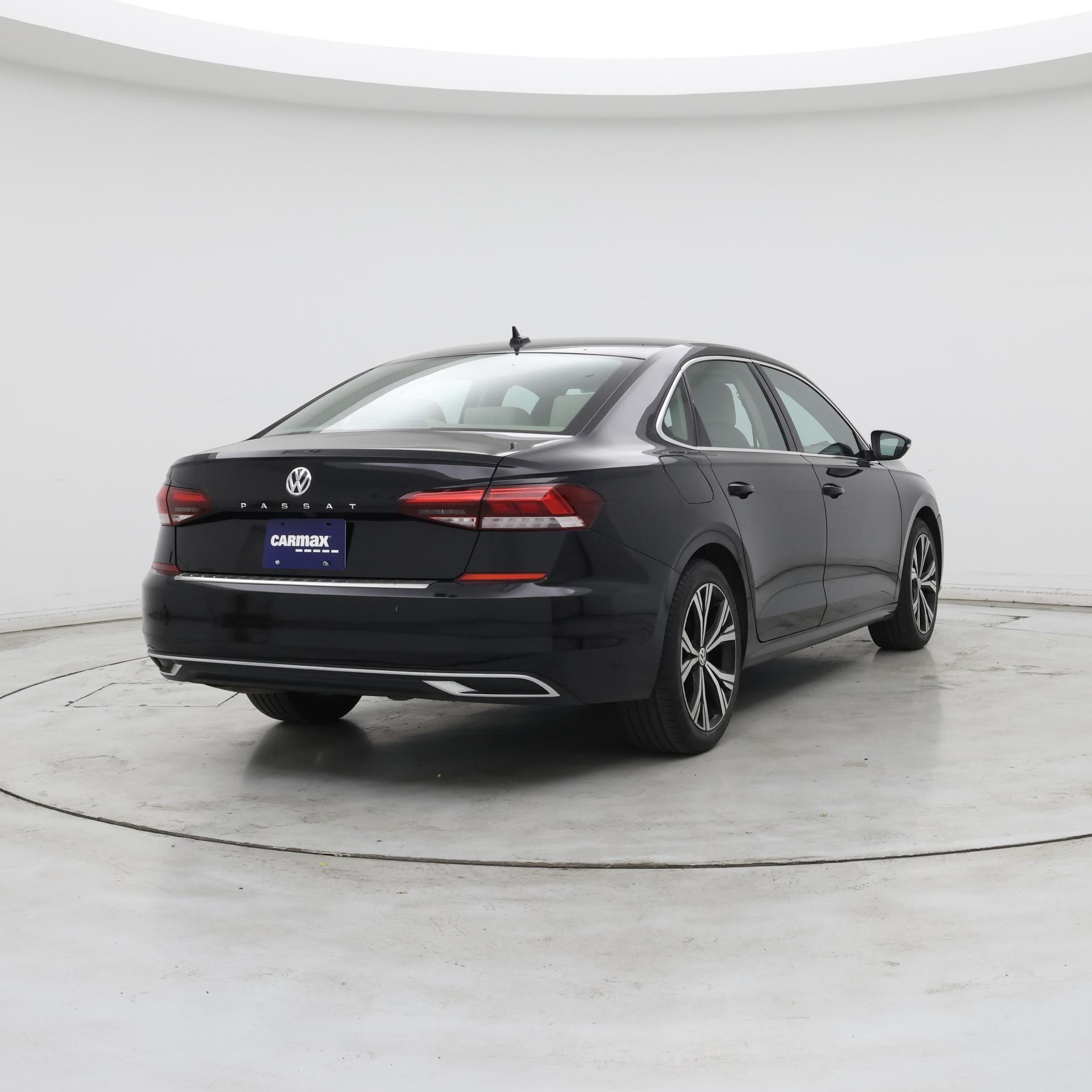 Thumbnail: 2022 Volkswagen Passat - 8