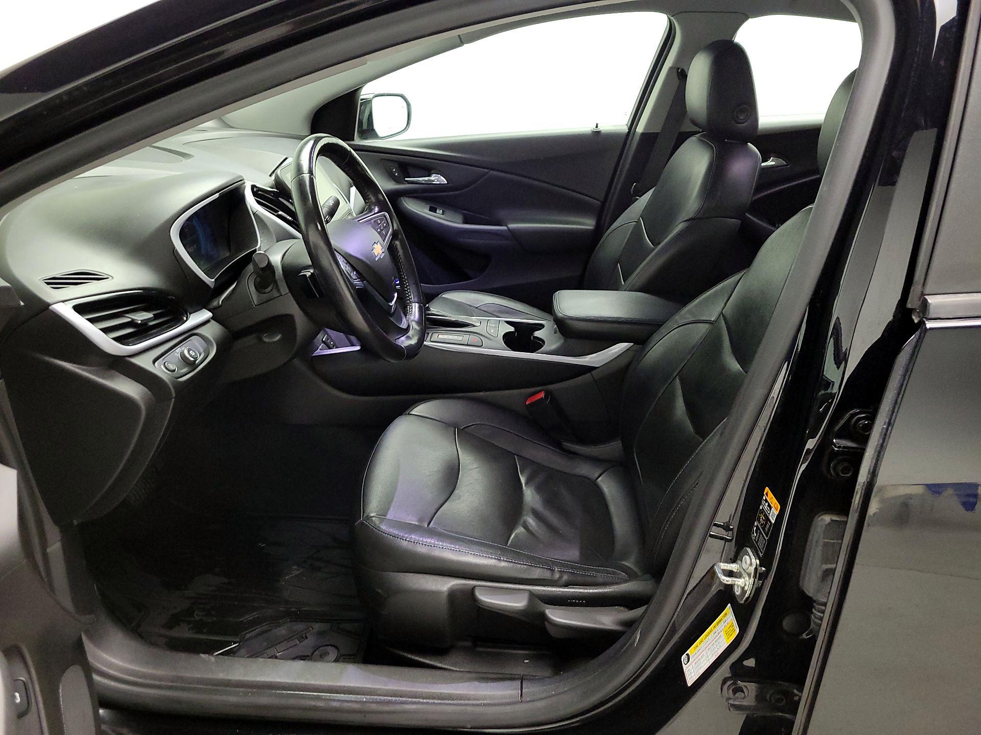 Thumbnail: 2018 Chevrolet Volt - 11